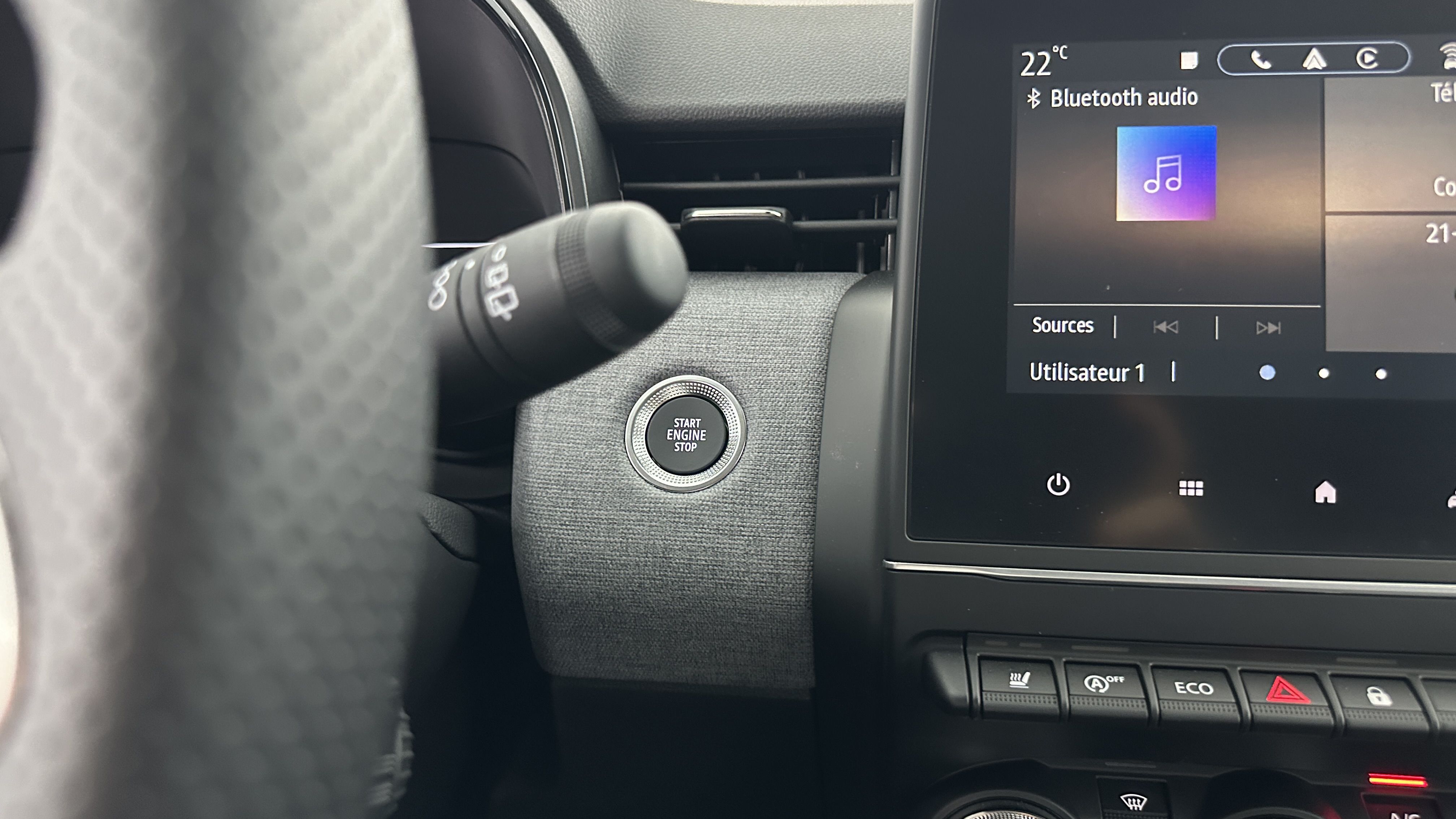 GLI00002517_p53 - RENAULT - CLIO - 2024 - photo 17