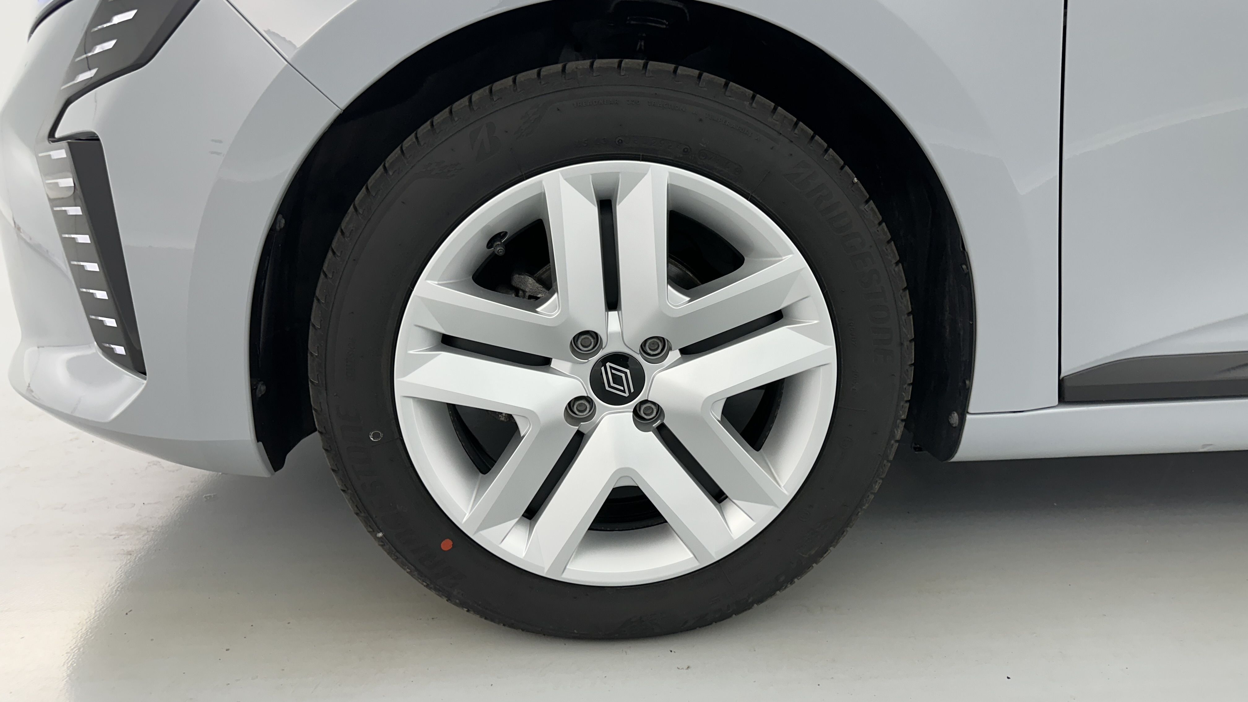 GLI00002523_p53 - RENAULT - CLIO - 2024 - photo 12