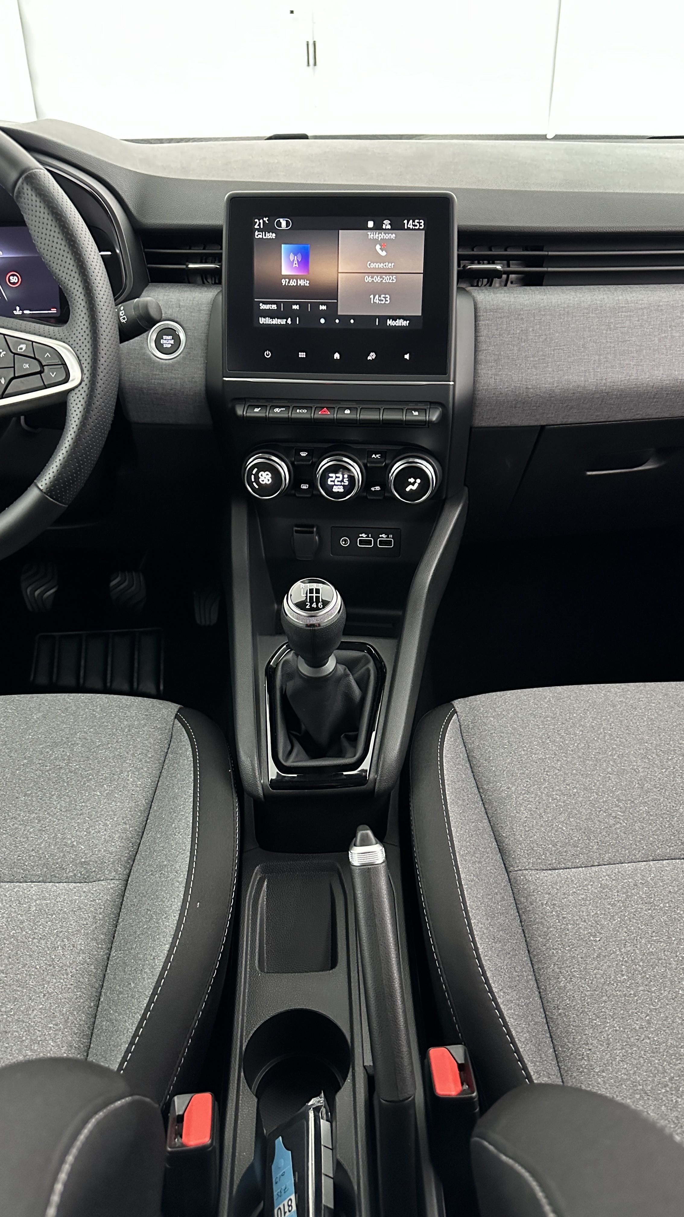 GLI00002523_p53 - RENAULT - CLIO - 2024 - photo 16