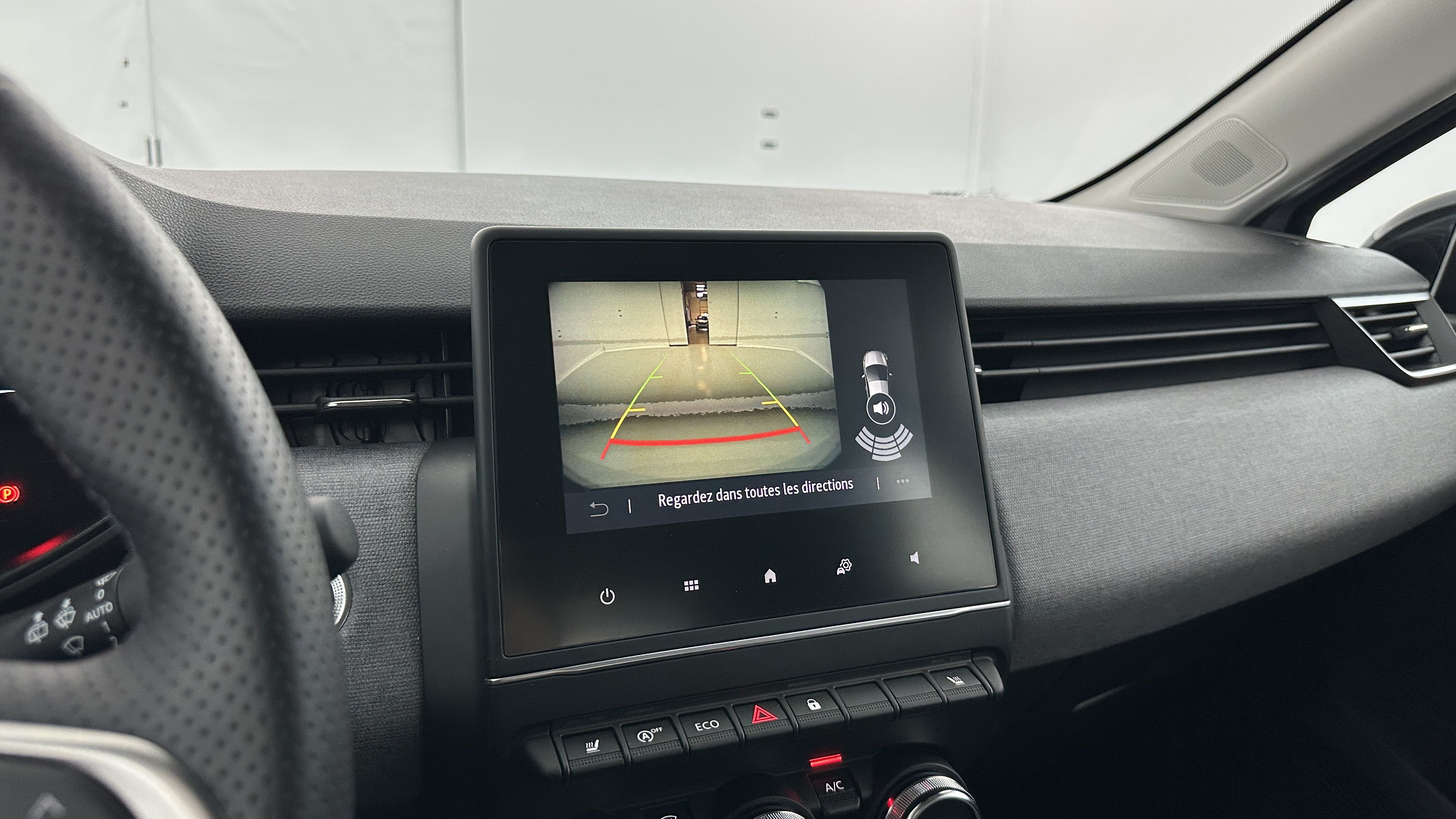 GLI00002523_p53 - RENAULT - CLIO - 2024 - photo 17