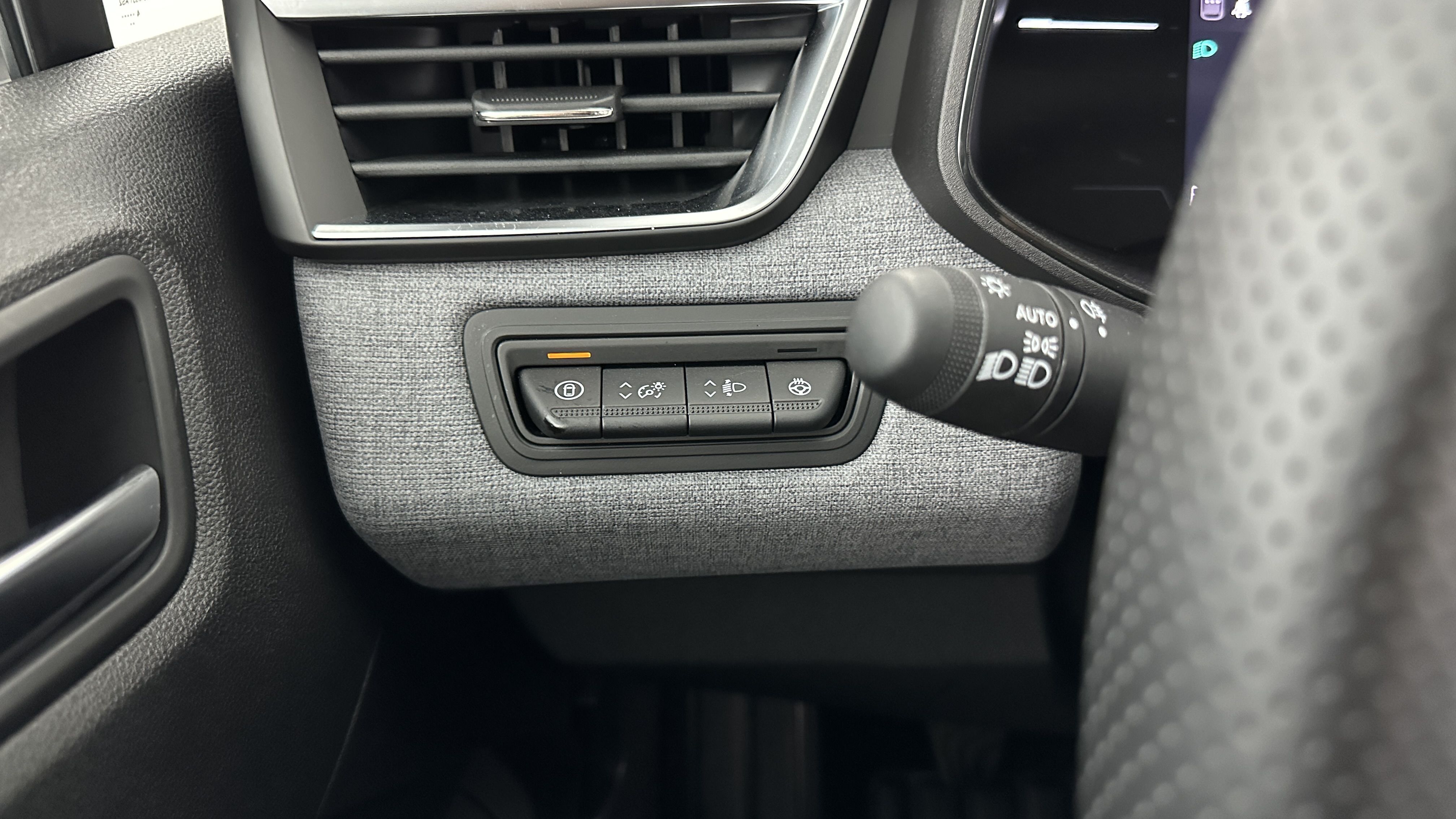 GLI00002523_p53 - RENAULT - CLIO - 2024 - photo 21