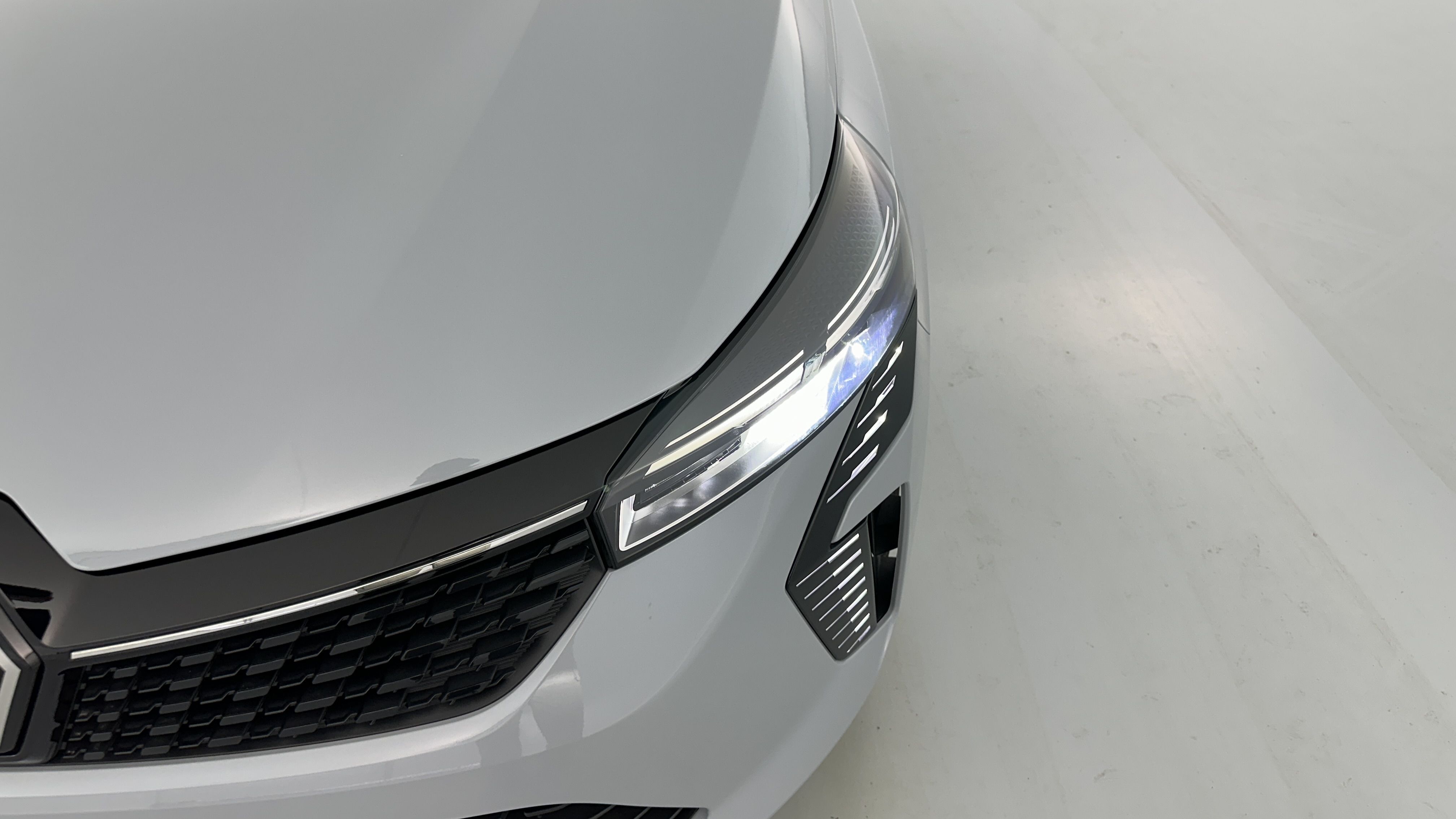 GLI00002523_p53 - RENAULT - CLIO - 2024 - photo 23