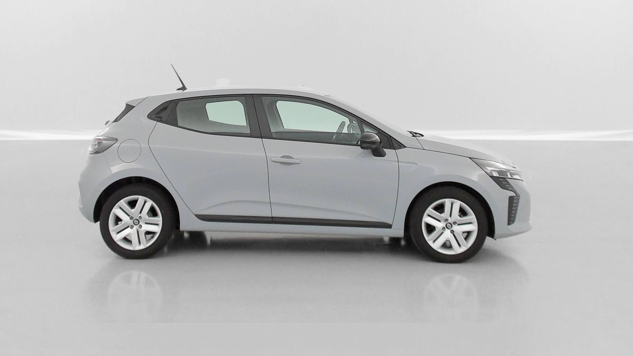 GLI00002523_p53 - RENAULT - CLIO - 2024 - photo 26