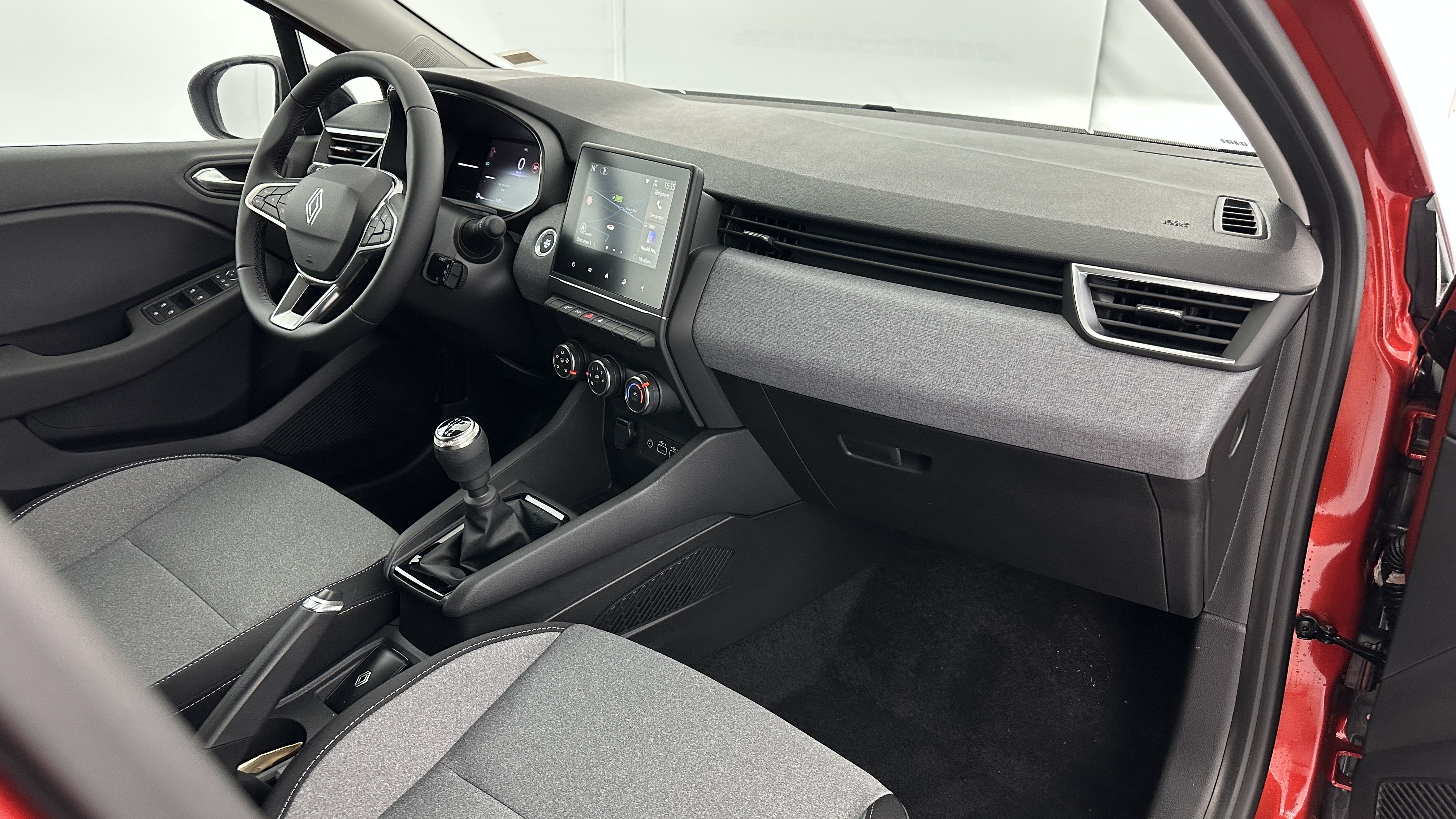 GLI00000574_p53 - RENAULT - CLIO - 2024 - photo 7