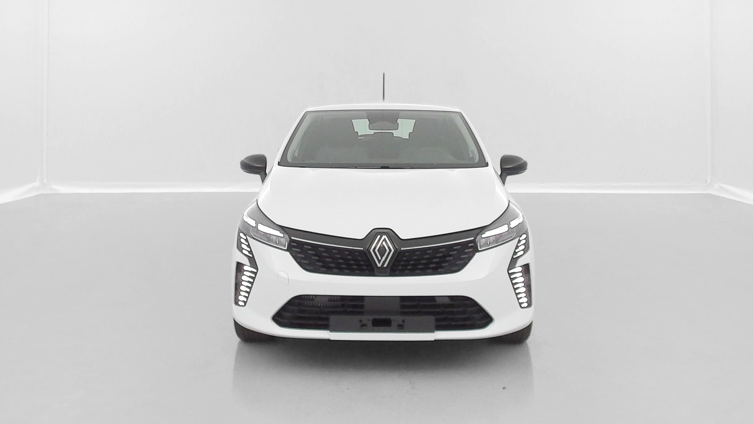 GLI00002524_p53 - RENAULT - CLIO - 2024 - photo 2