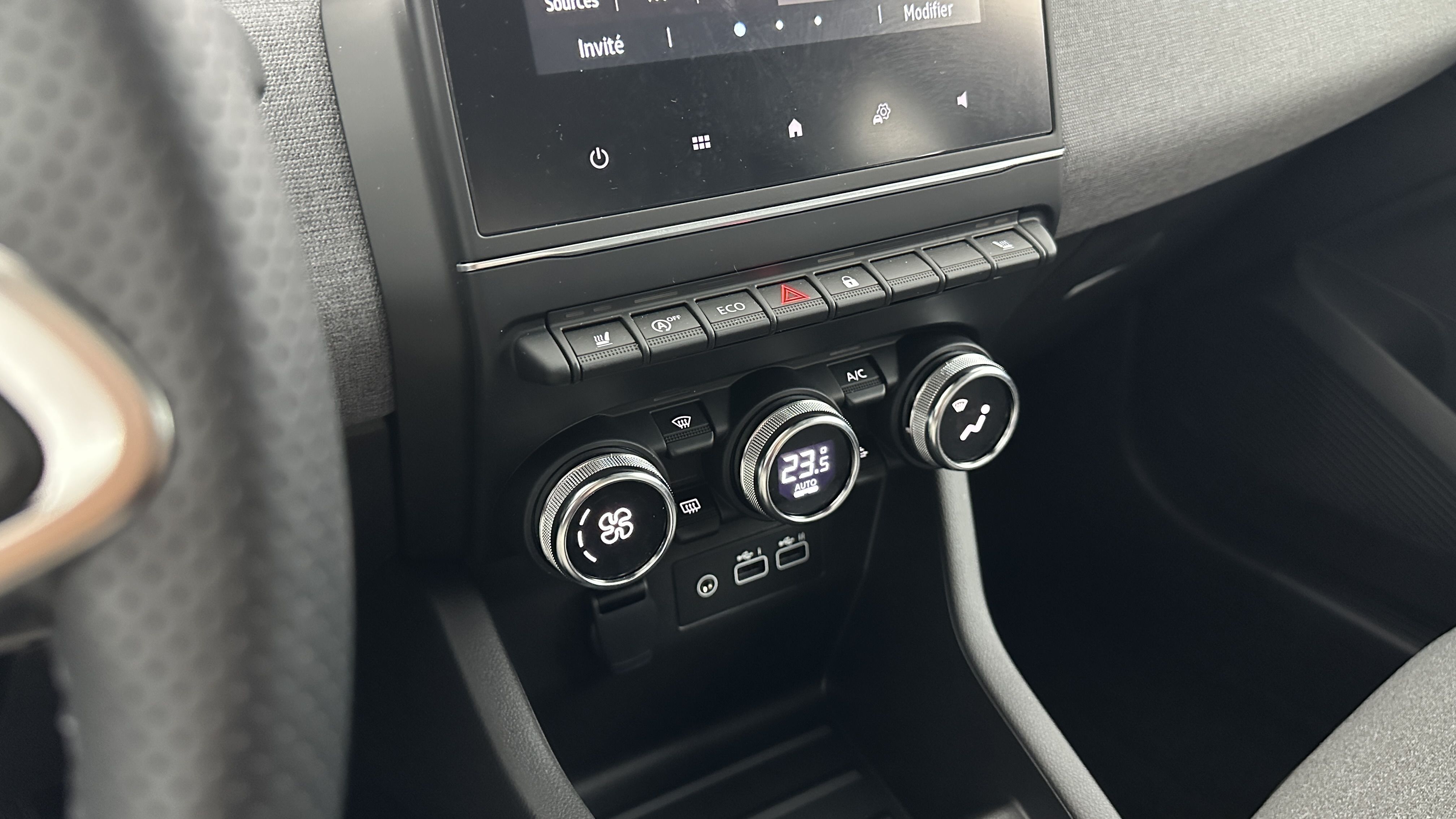 GLI00002524_p53 - RENAULT - CLIO - 2024 - photo 17