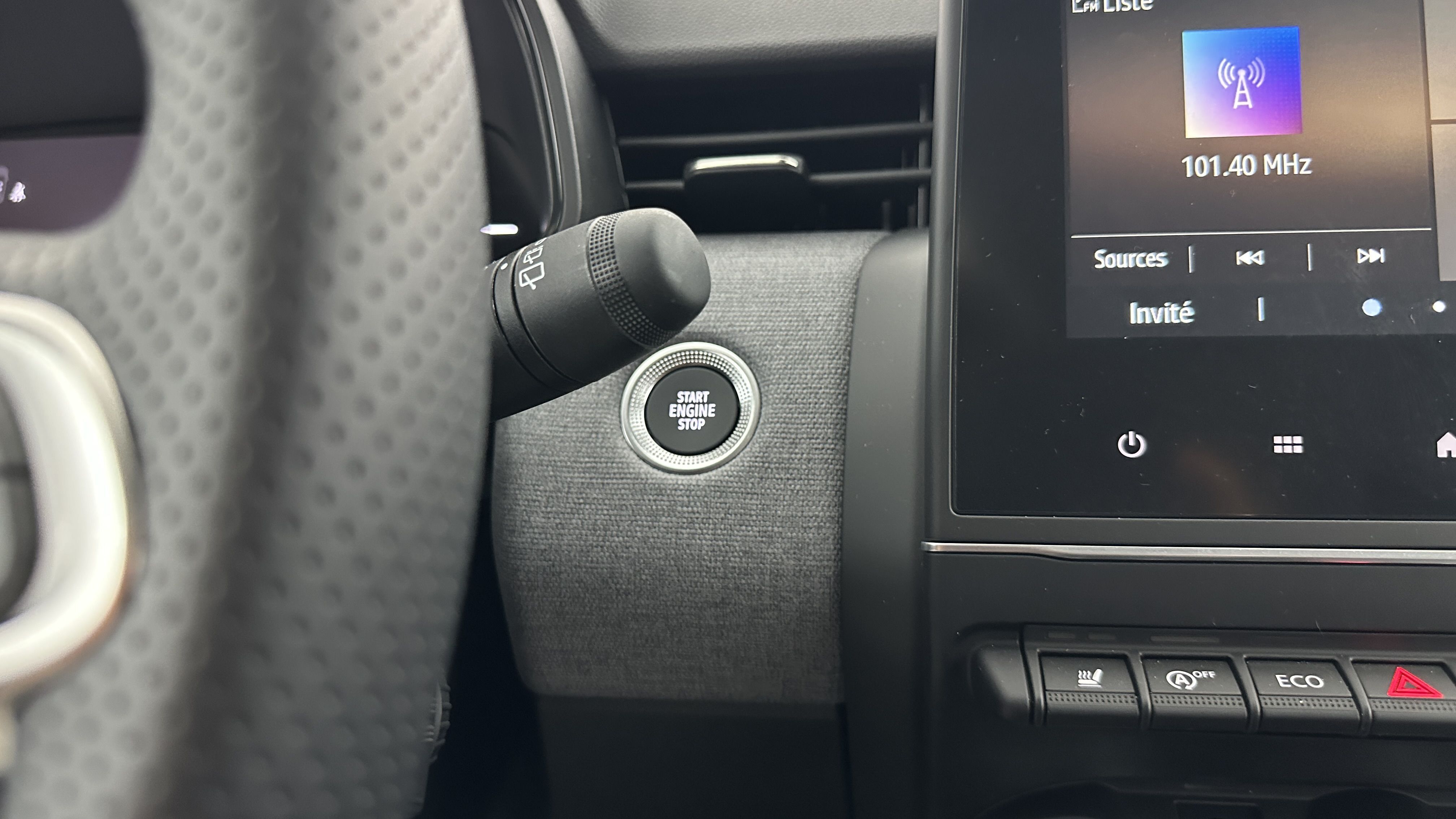 GLI00002524_p53 - RENAULT - CLIO - 2024 - photo 18