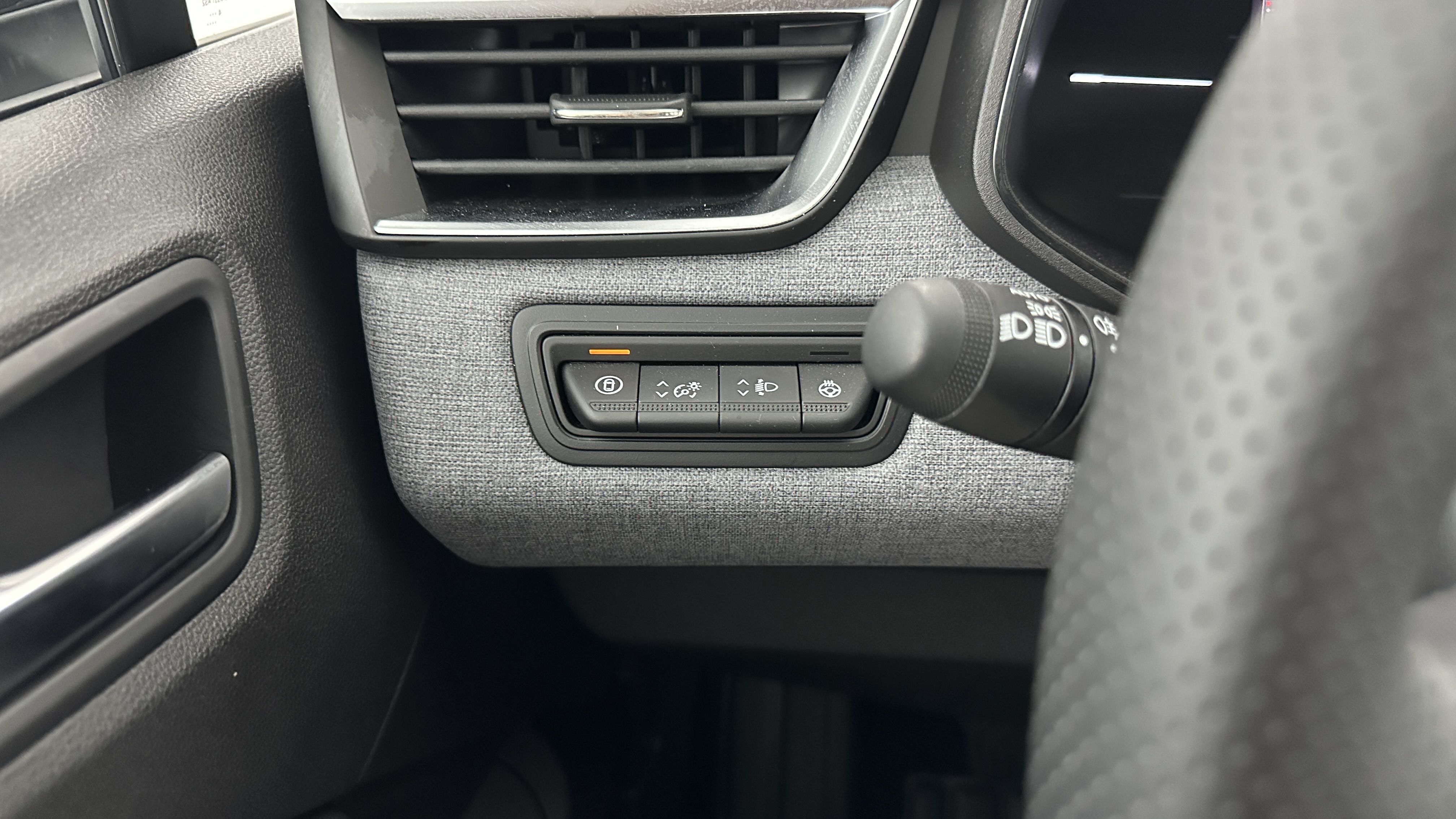 GLI00002524_p53 - RENAULT - CLIO - 2024 - photo 19