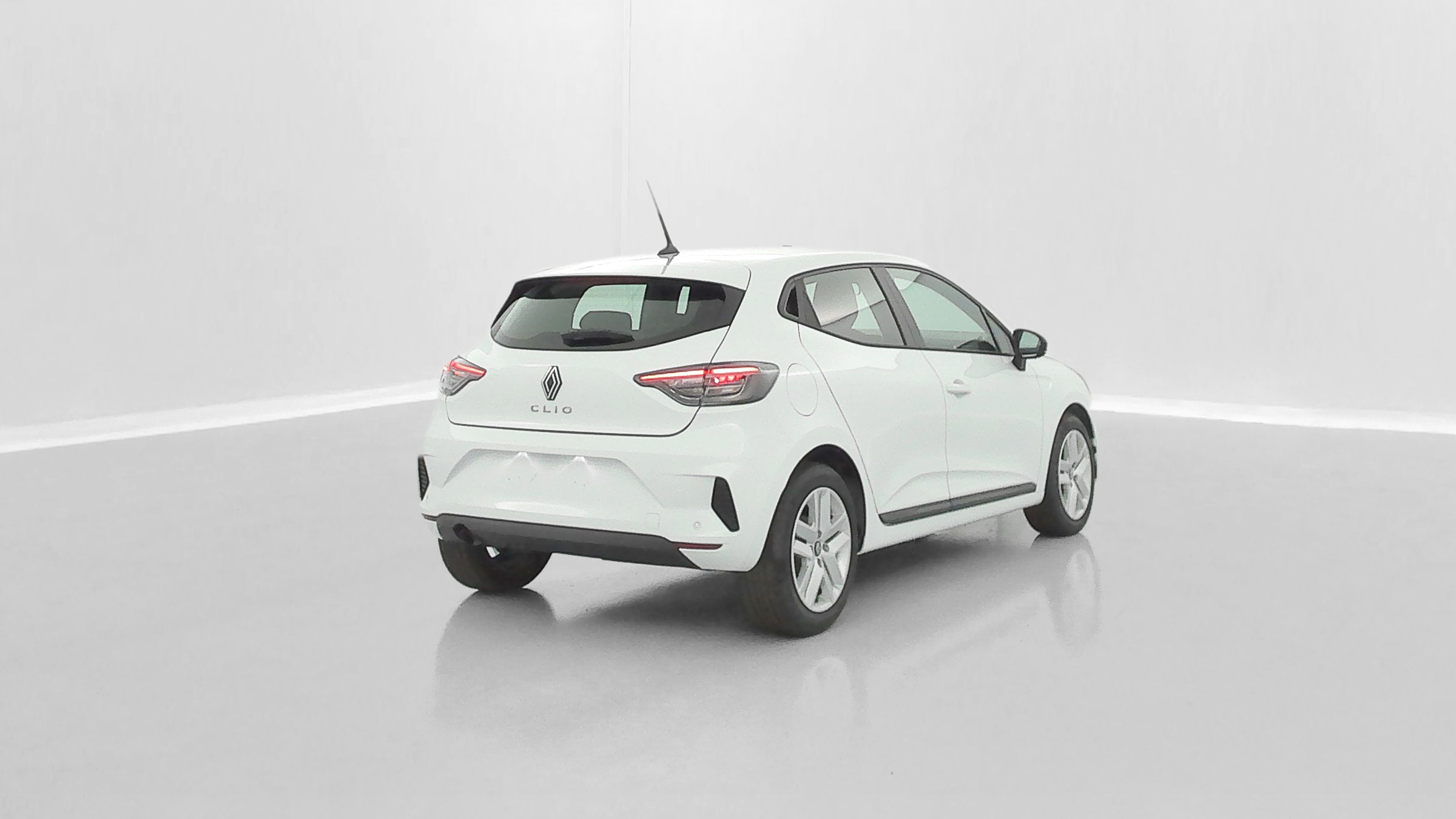 GLI00002524_p53 - RENAULT - CLIO - 2024 - photo 22