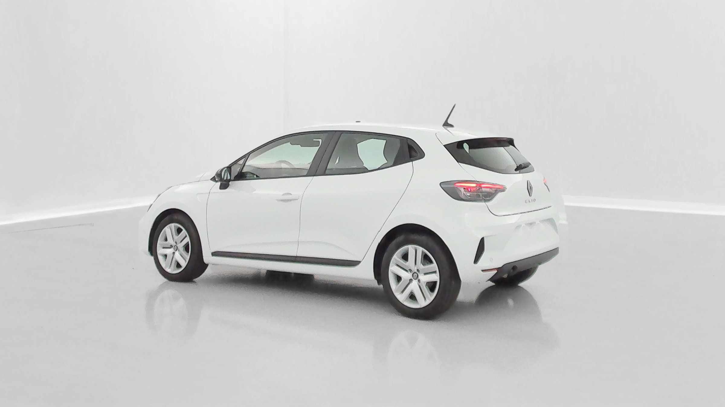 GLI00002524_p53 - RENAULT - CLIO - 2024 - photo 25