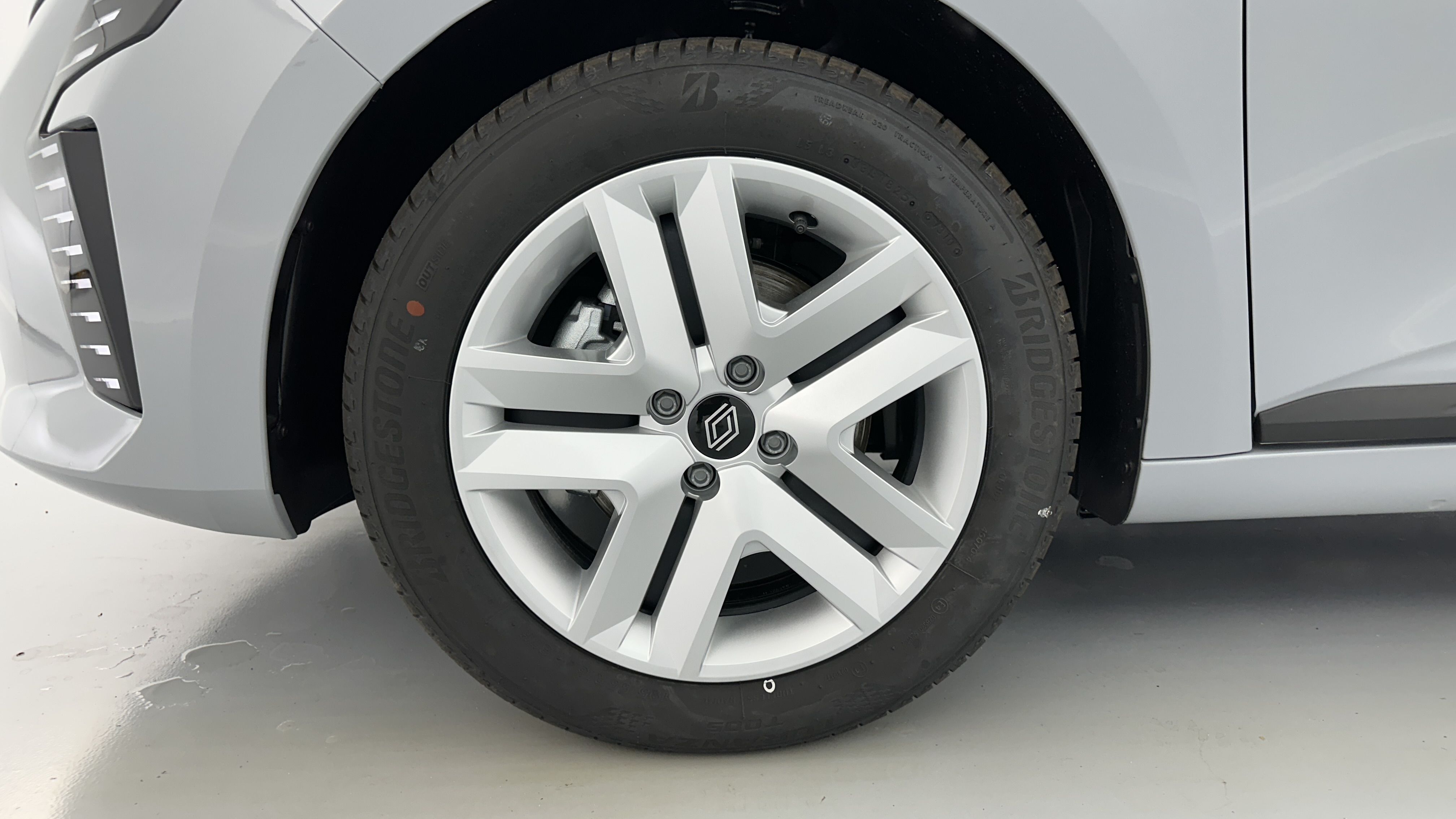 GLI00007886_p53 - RENAULT - CLIO - 2025 - photo 12