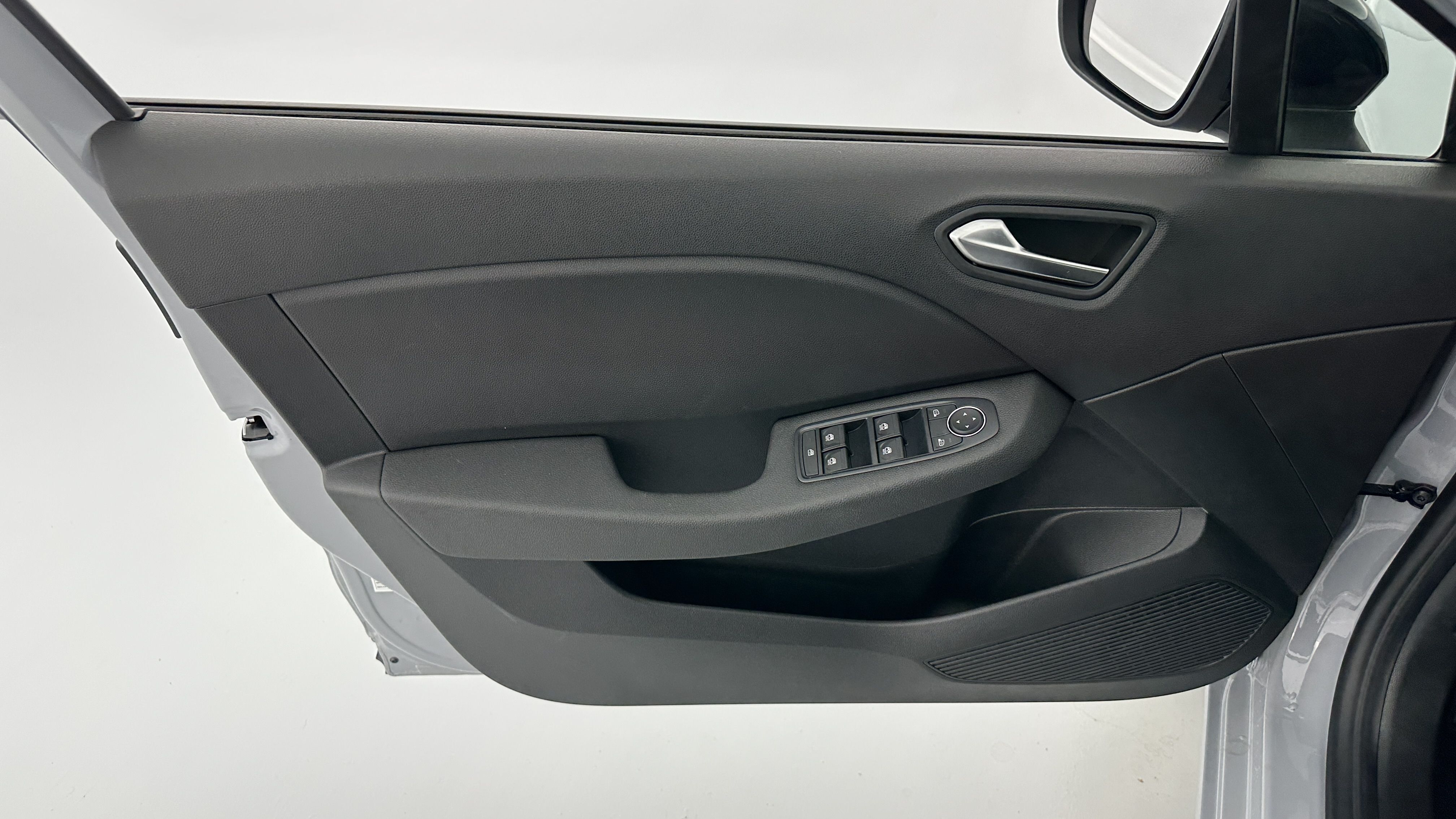 GLI00007886_p53 - RENAULT - CLIO - 2025 - photo 13