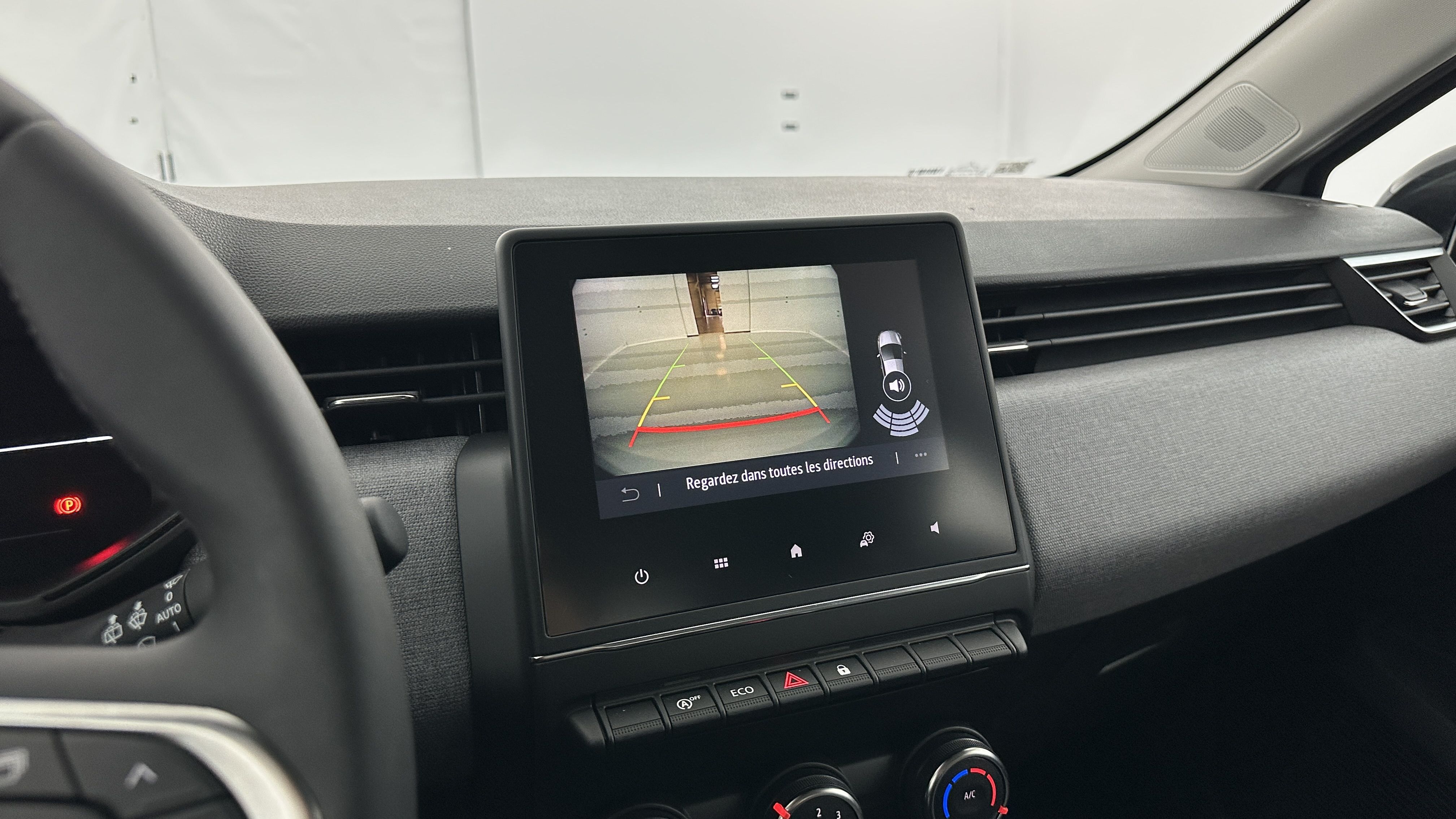 GLI00007886_p53 - RENAULT - CLIO - 2025 - photo 18