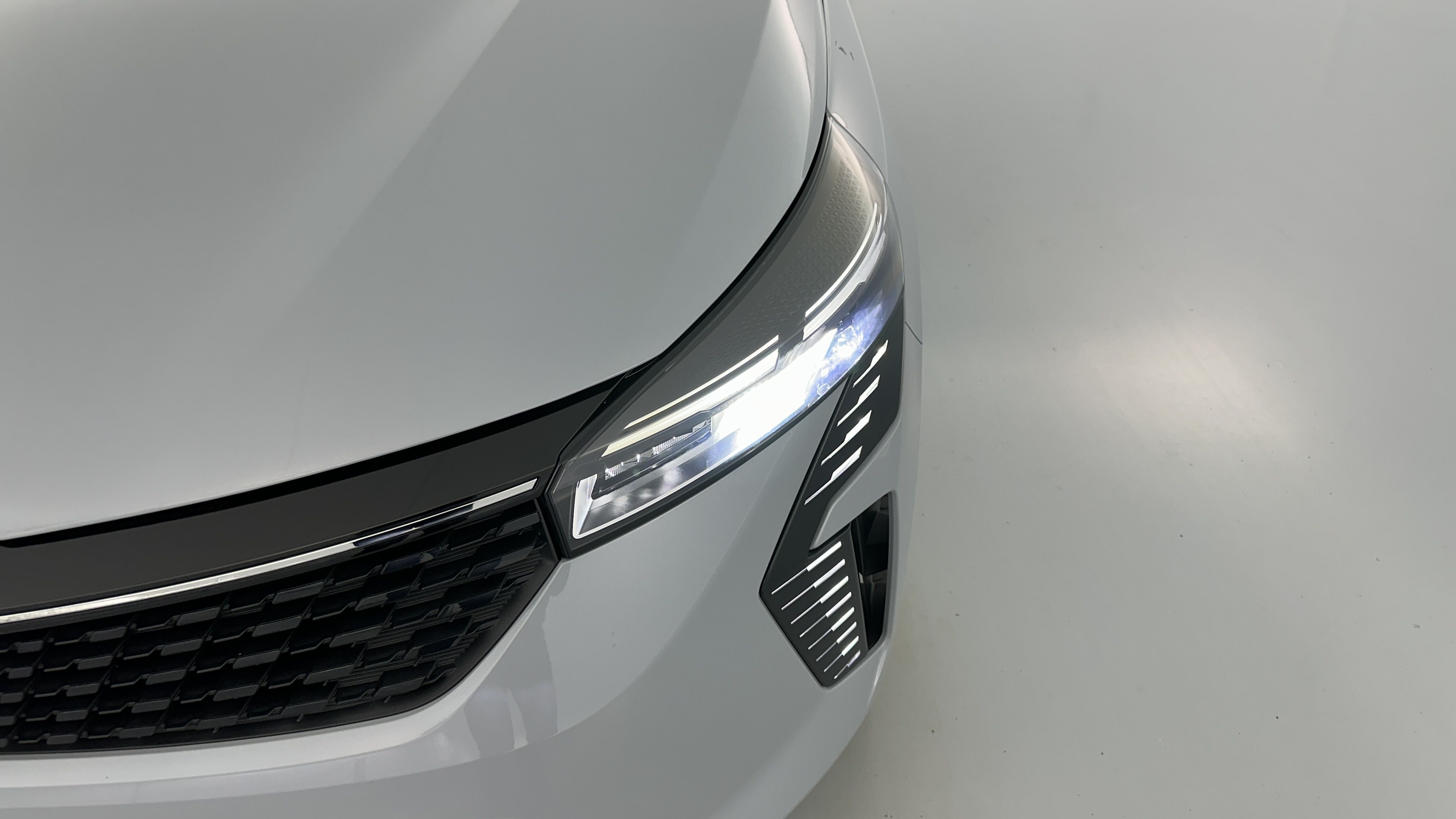 GLI00007886_p53 - RENAULT - CLIO - 2025 - photo 20