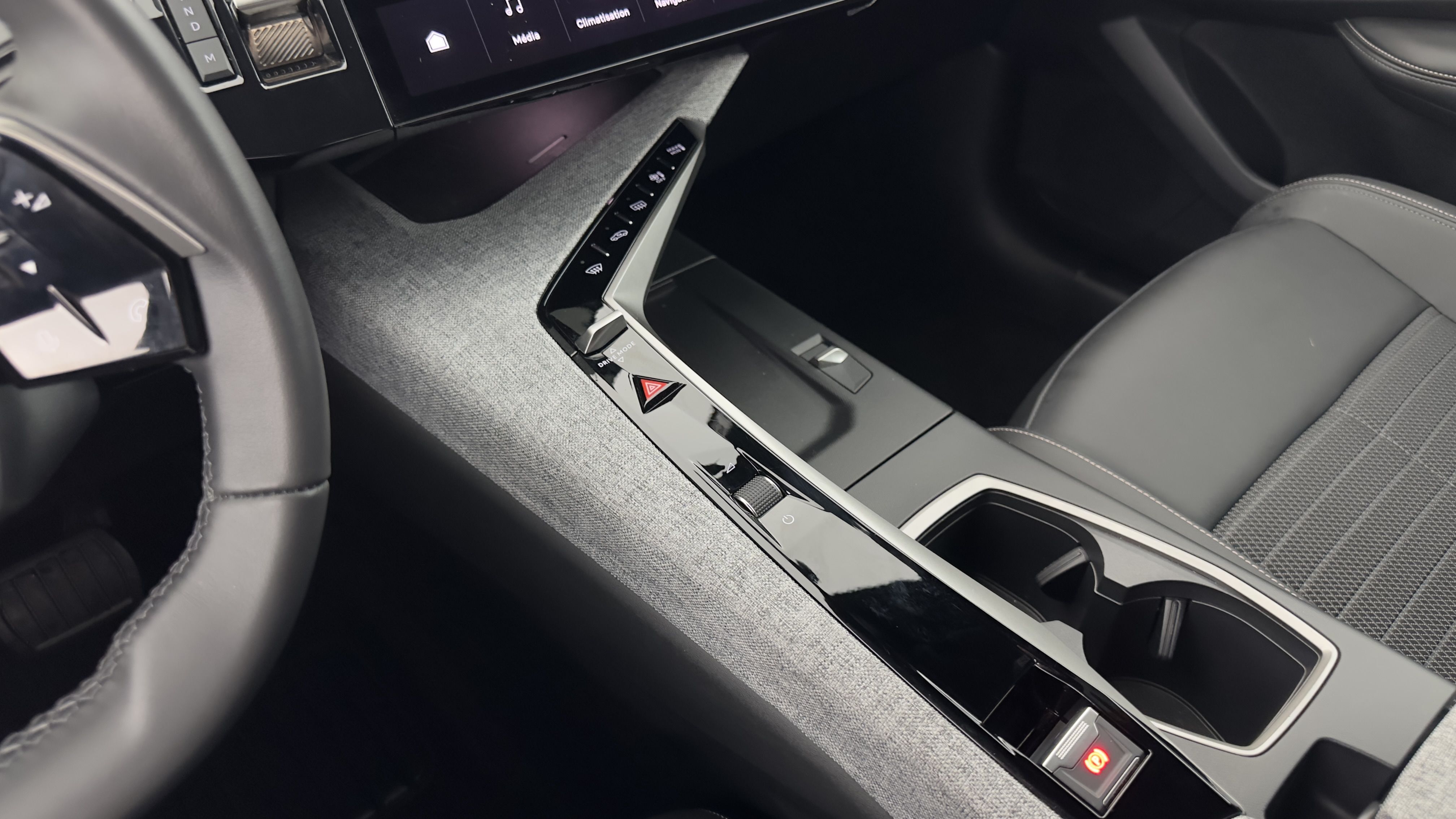 GLI00002832_p53 - PEUGEOT - 3008 - 2024 - photo 15