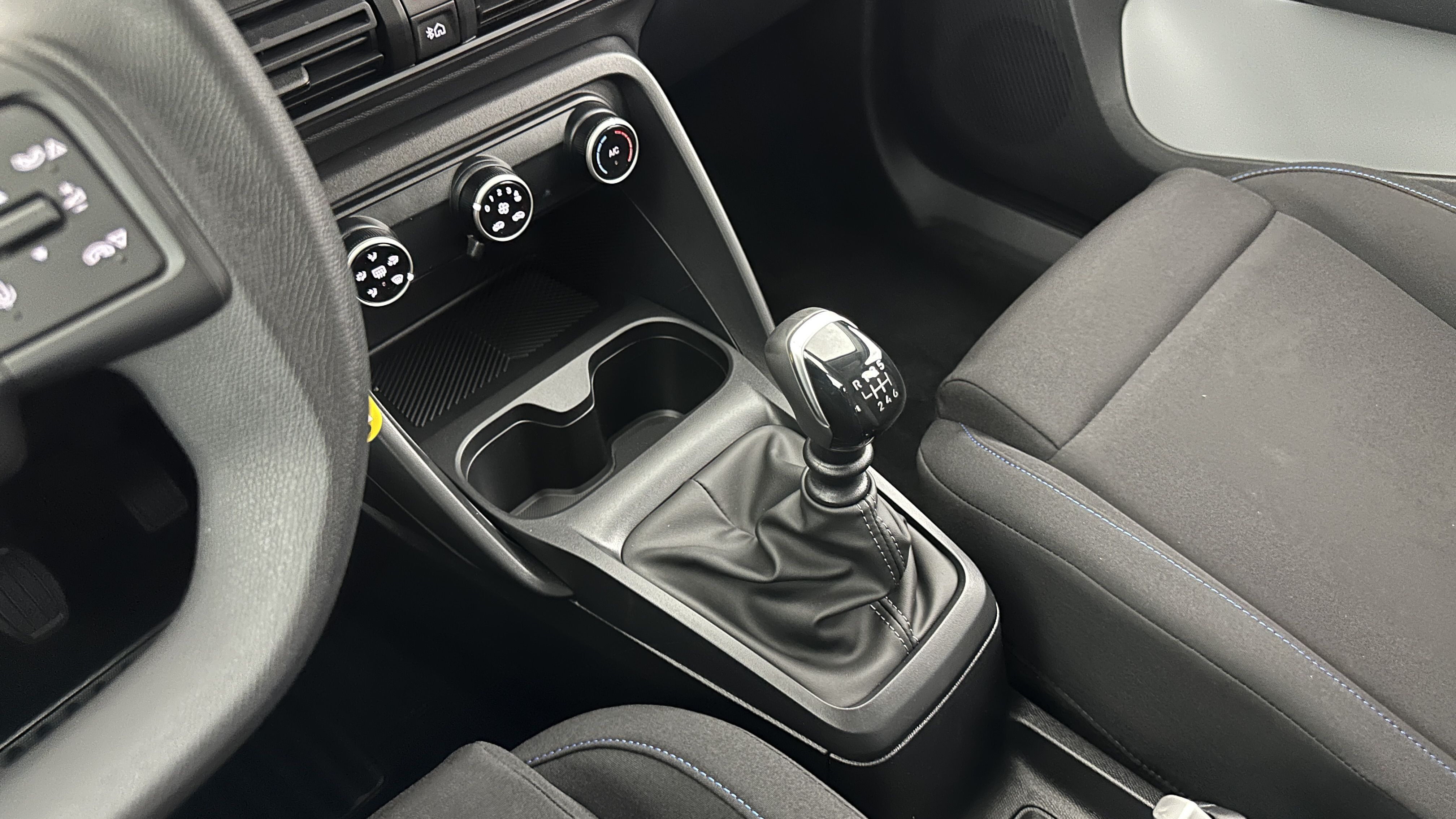 GLI00003017_p53 - CITROEN - C3 - 2025 - photo 18