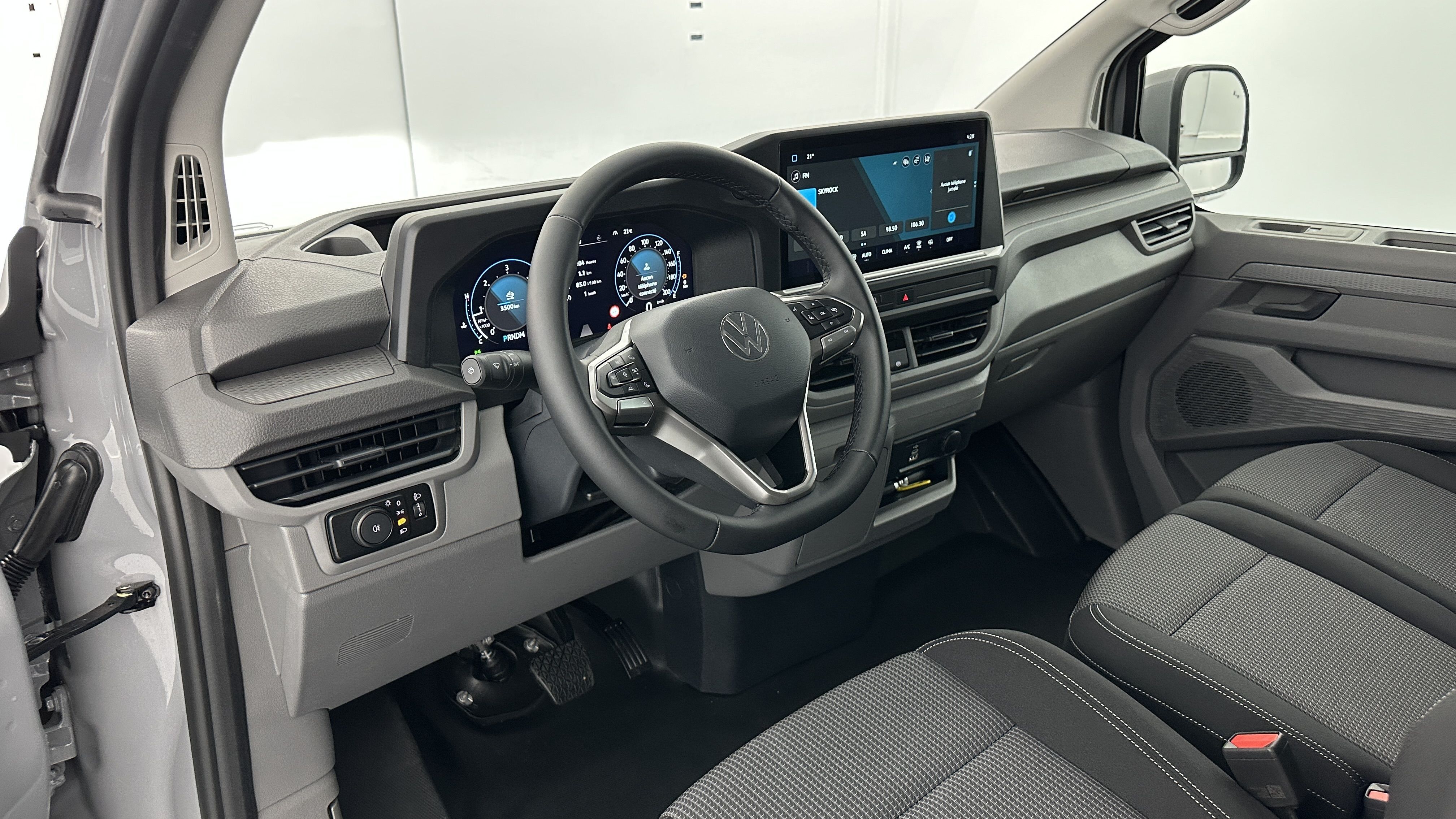 GLI00006901_p53 - VOLKSWAGEN - TRANSPORTER - 2025 - photo 6