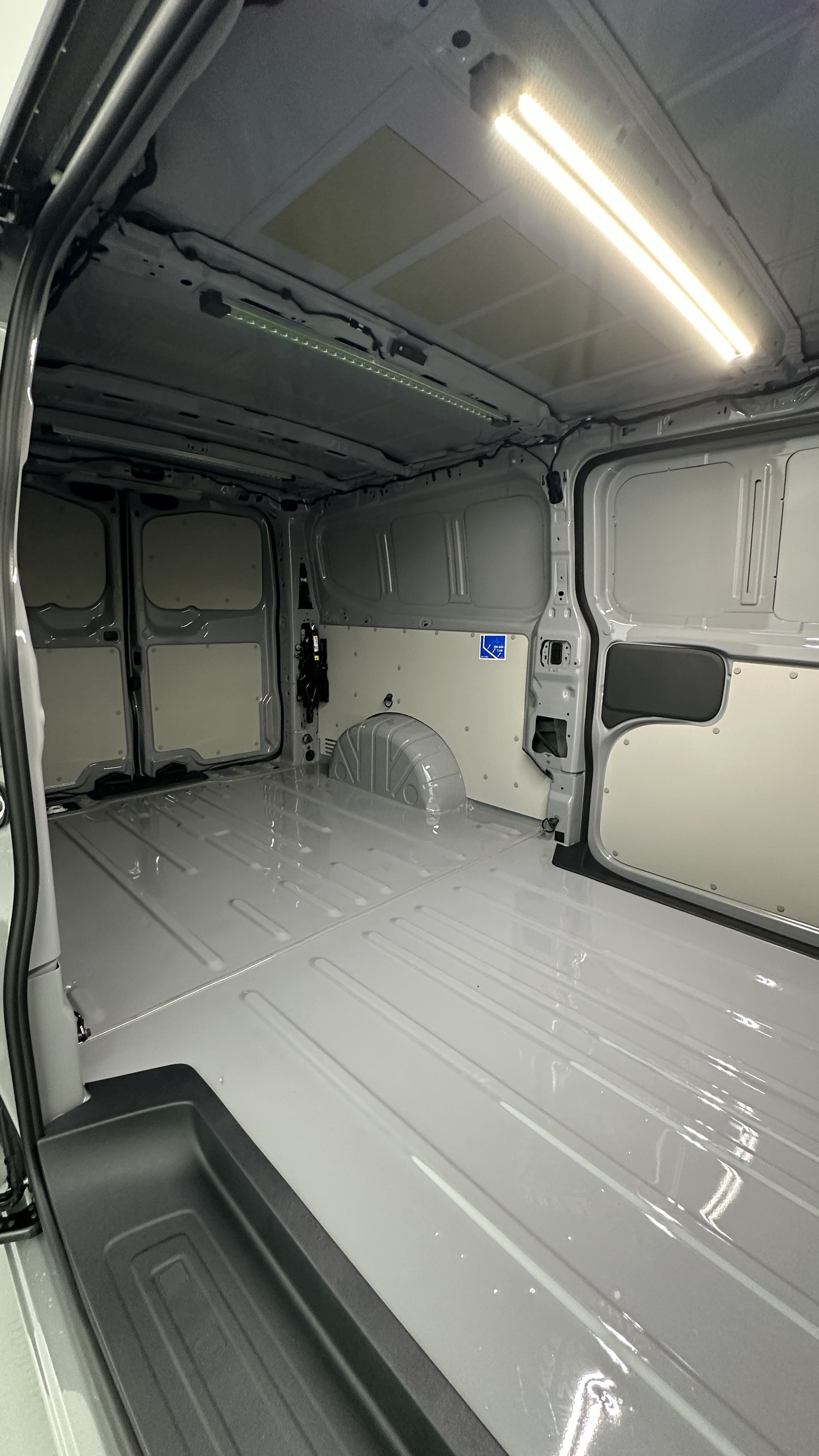 GLI00006901_p53 - VOLKSWAGEN - TRANSPORTER - 2025 - photo 8