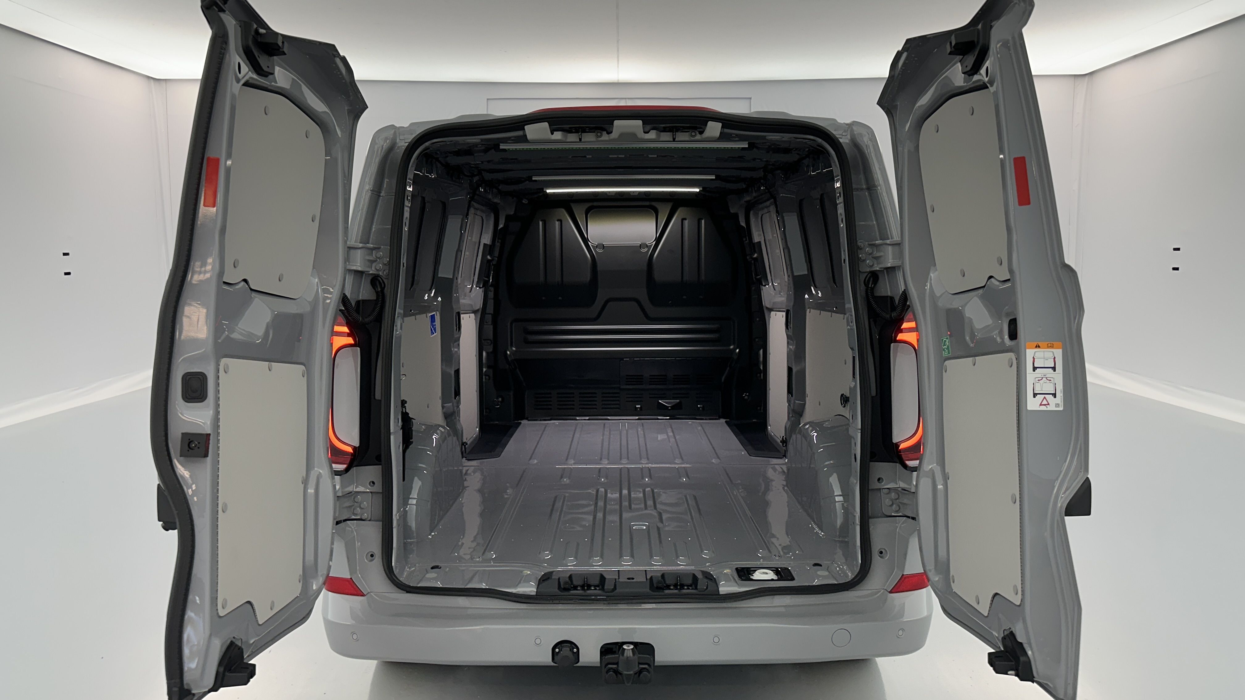 GLI00006901_p53 - VOLKSWAGEN - TRANSPORTER - 2025 - photo 9