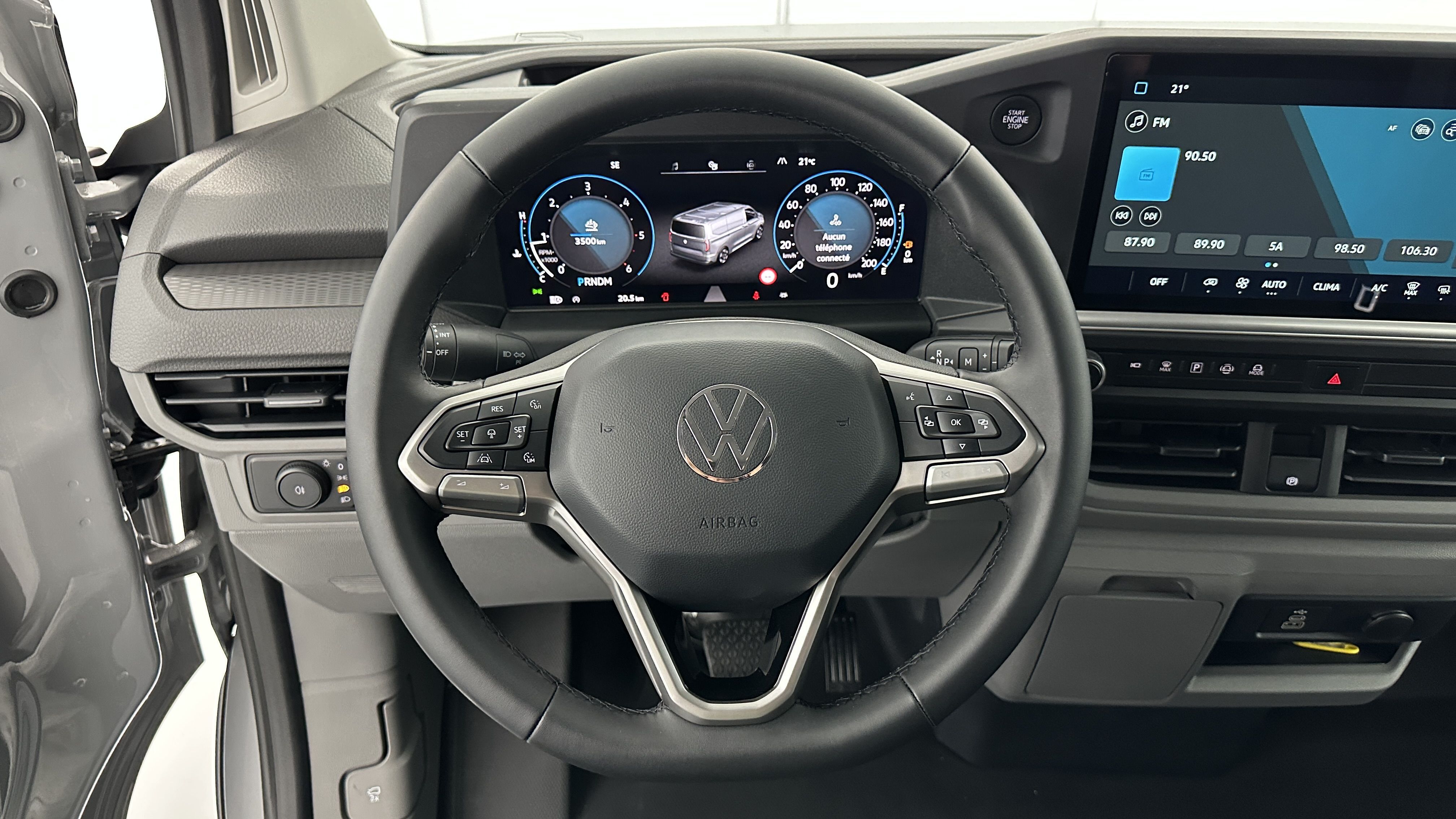 GLI00006901_p53 - VOLKSWAGEN - TRANSPORTER - 2025 - photo 11