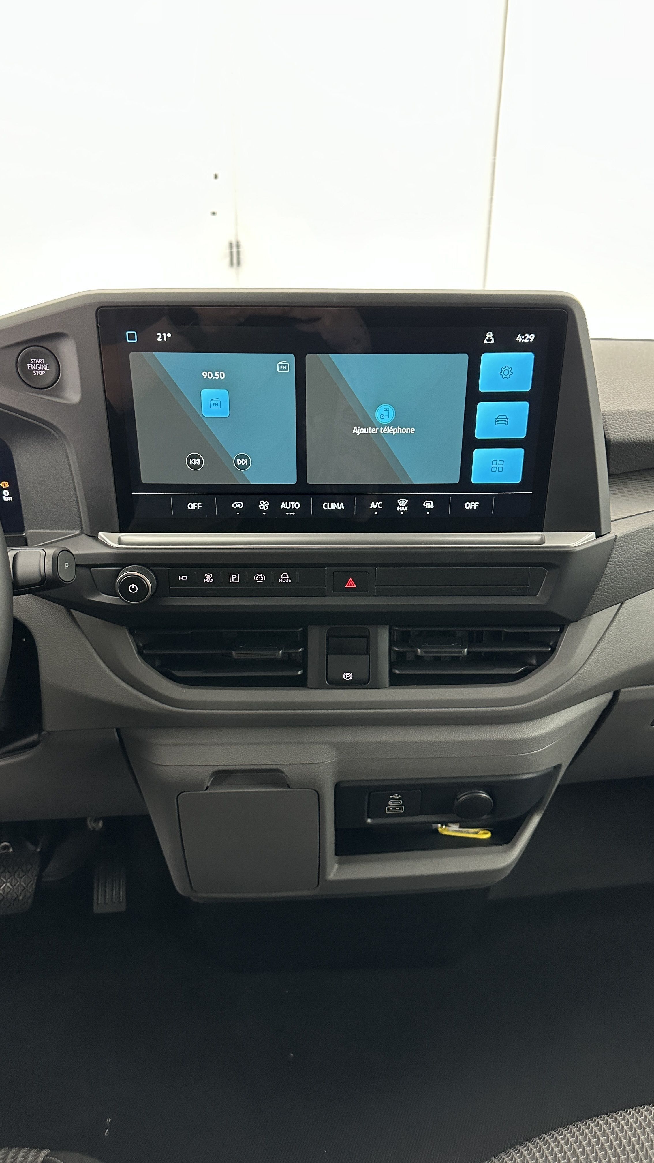 GLI00006901_p53 - VOLKSWAGEN - TRANSPORTER - 2025 - photo 13