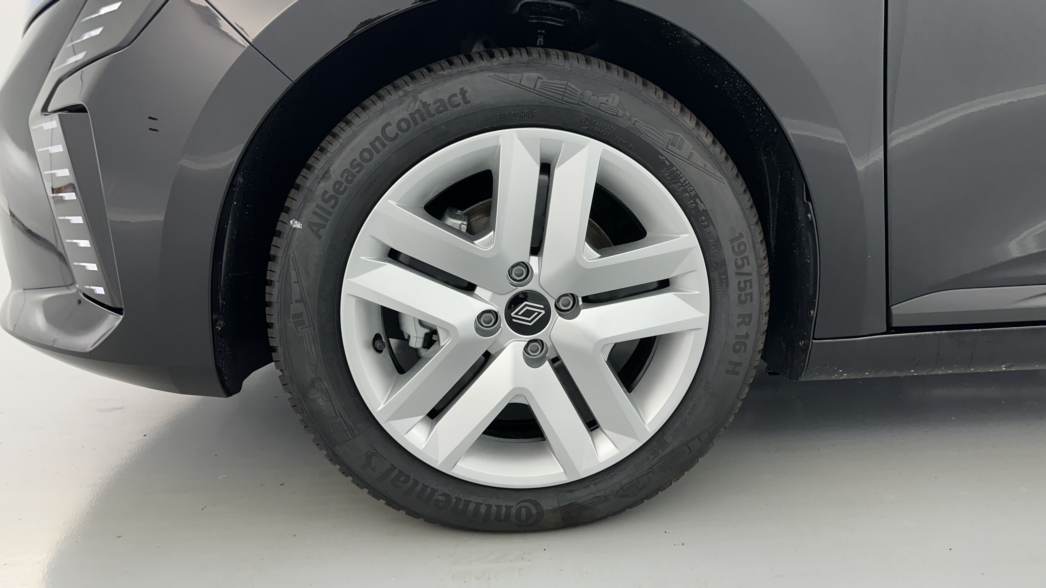 GLI00002852_p53 - RENAULT - CLIO - 2025 - photo 12