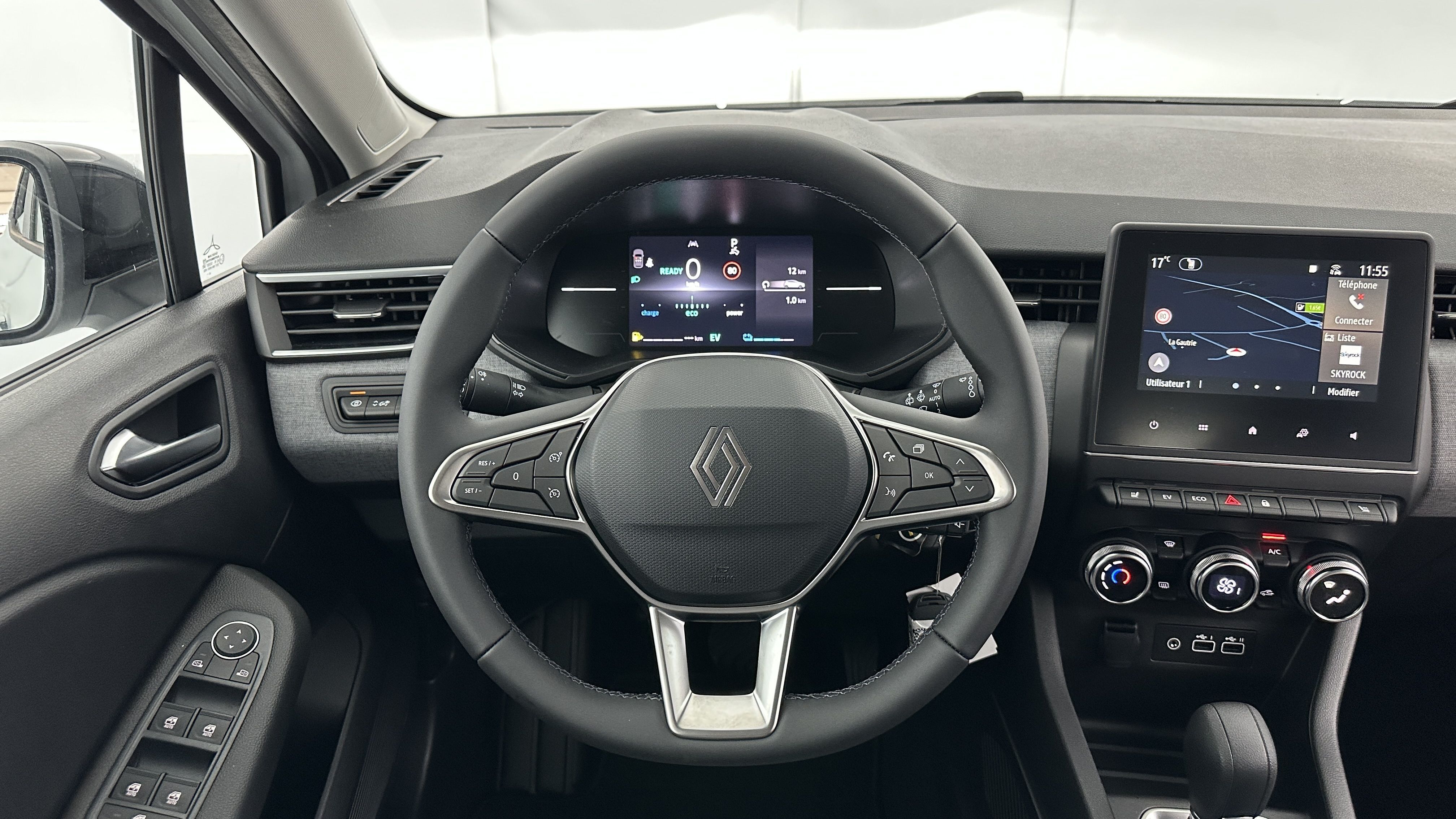 GLI00002840_p53 - RENAULT - CLIO - 2025 - photo 14