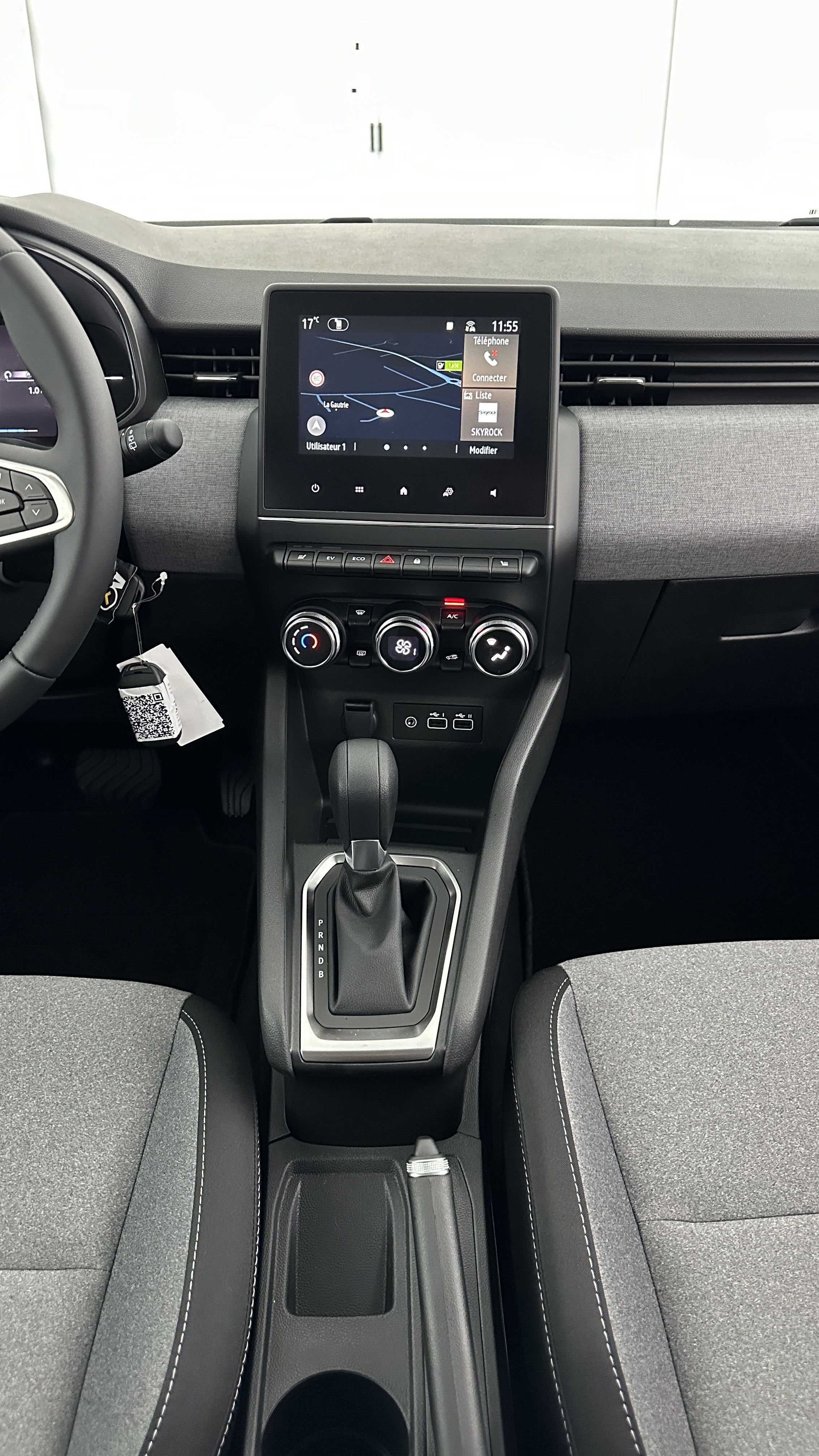 GLI00002840_p53 - RENAULT - CLIO - 2025 - photo 16