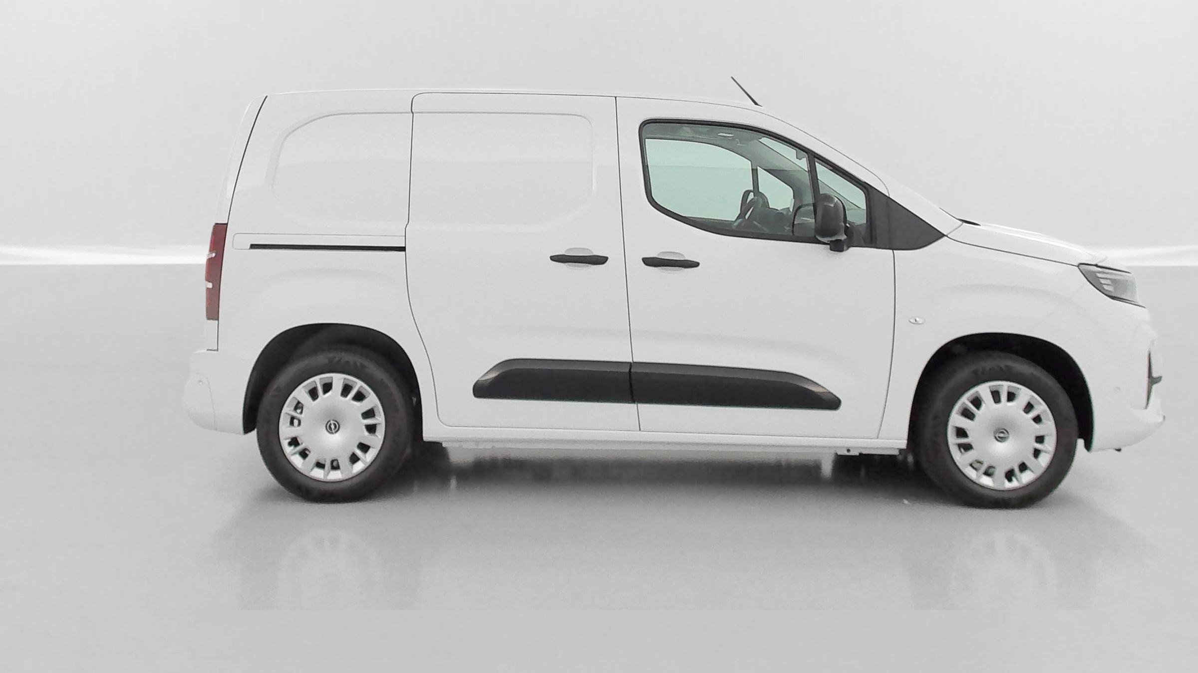 GLI00007906_p53 - OPEL - COMBO - 2025 - photo 22