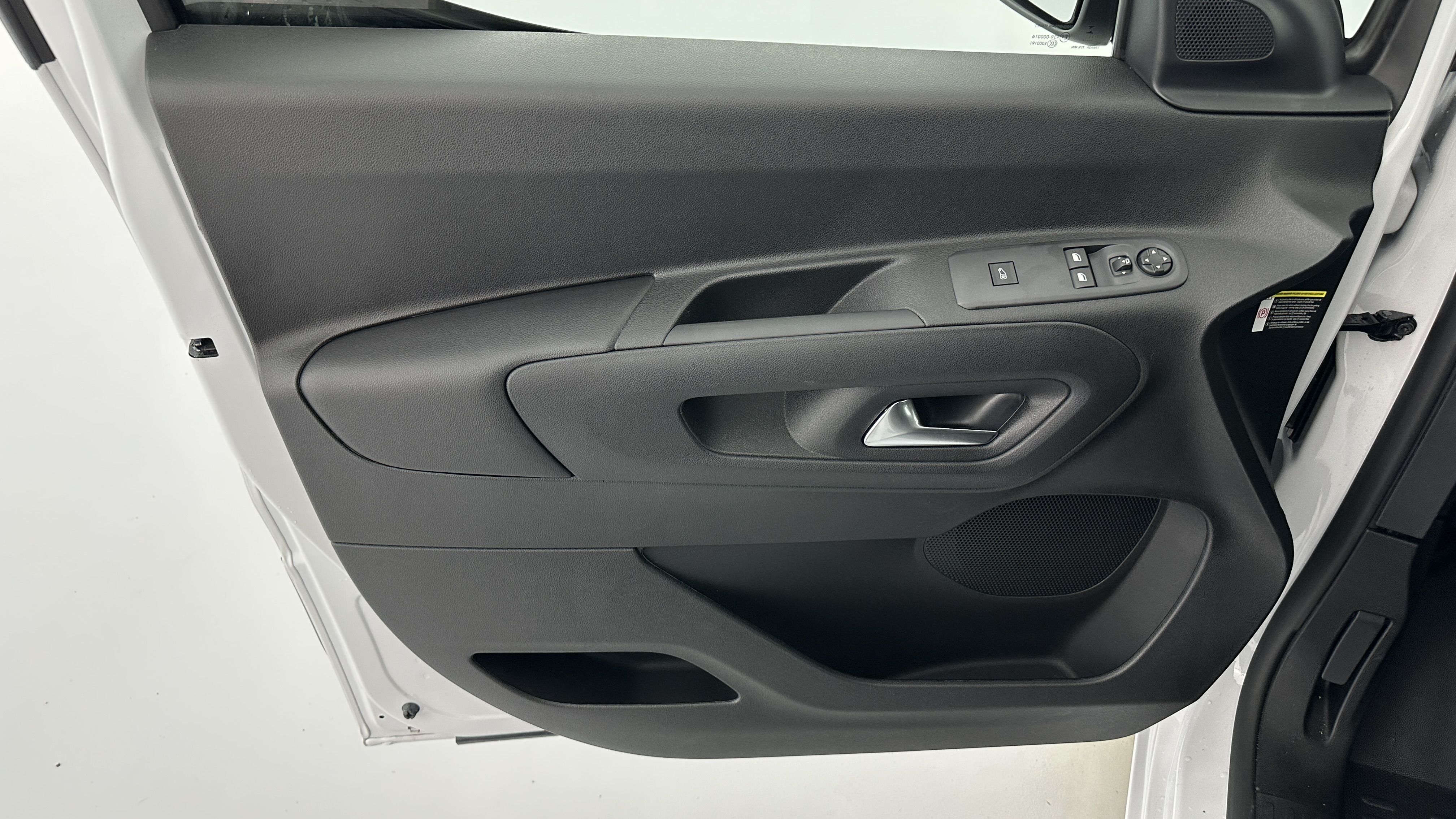 GLI00007905_p53 - OPEL - COMBO - 2025 - photo 11