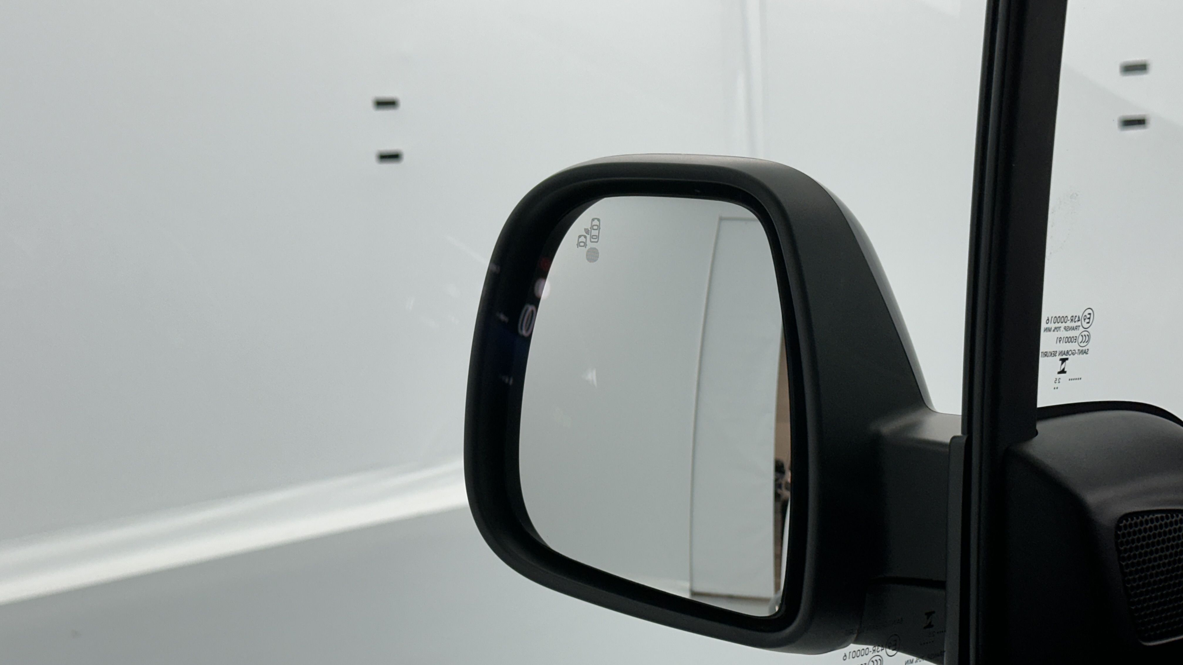 GLI00007905_p53 - OPEL - COMBO - 2025 - photo 19