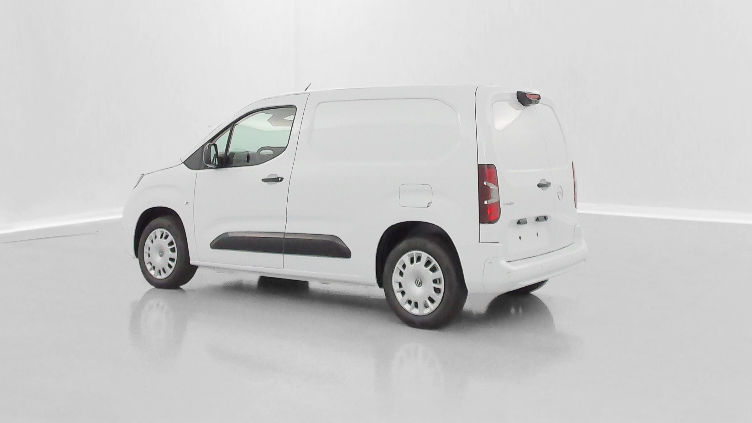 GLI00007905_p53 - OPEL - COMBO - 2025 - photo 24