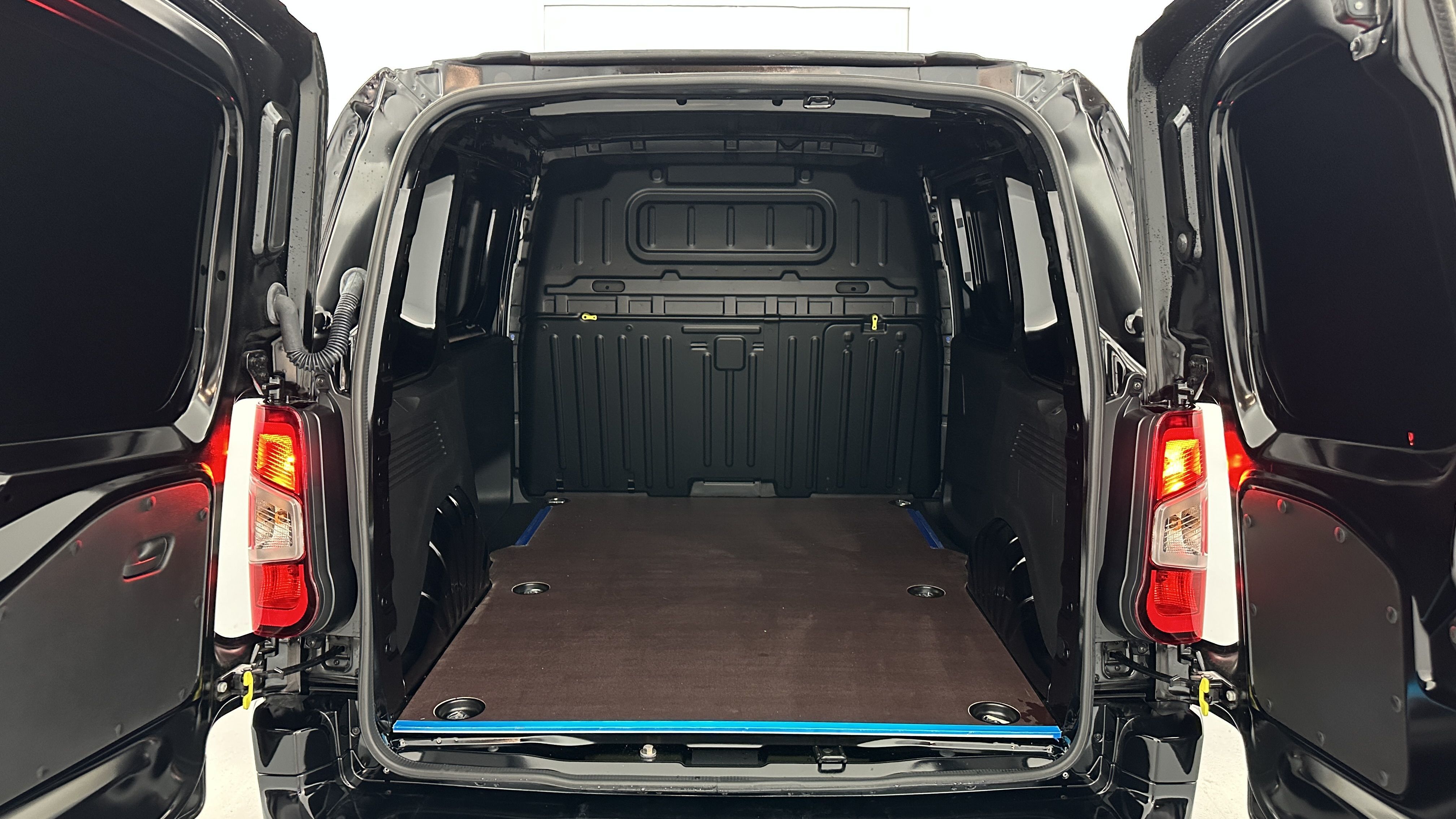 GLI00007904_p53 - OPEL - COMBO - 2025 - photo 9