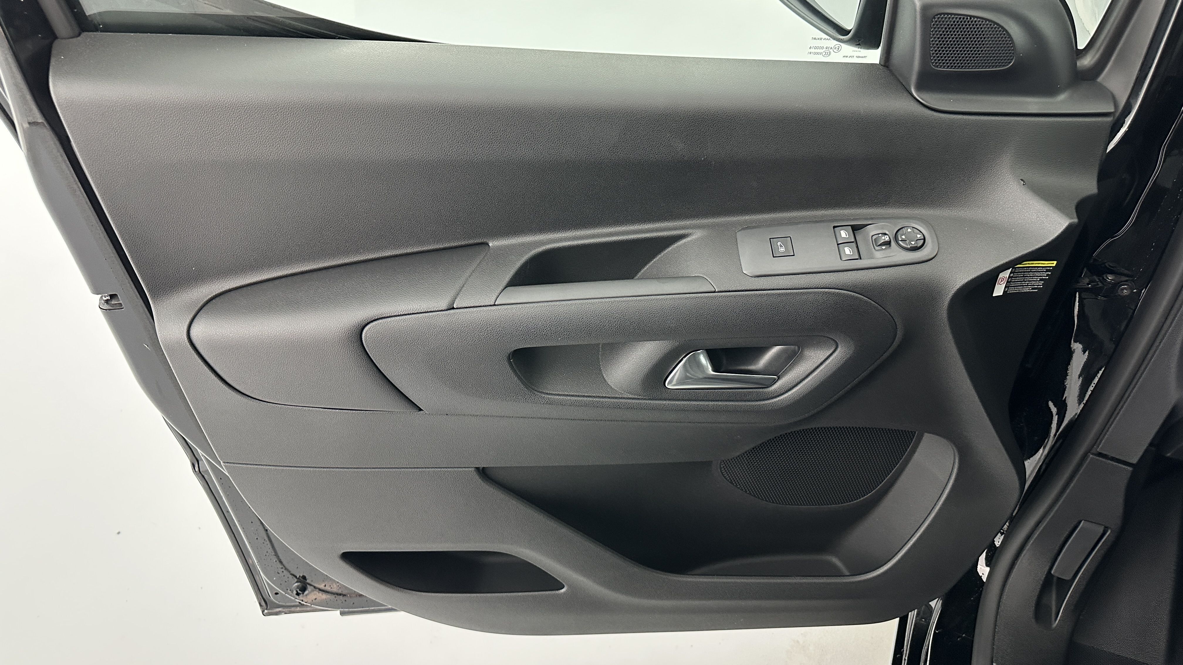 GLI00007904_p53 - OPEL - COMBO - 2025 - photo 11