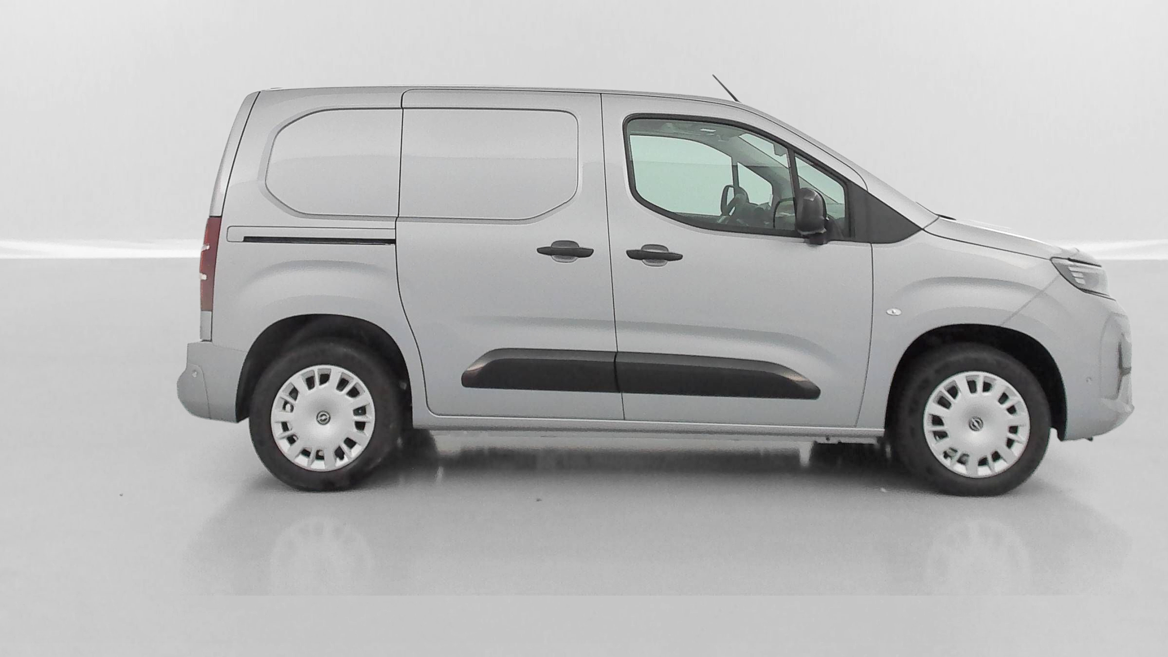 GLI00007902_p53 - OPEL - COMBO - 2025 - photo 24