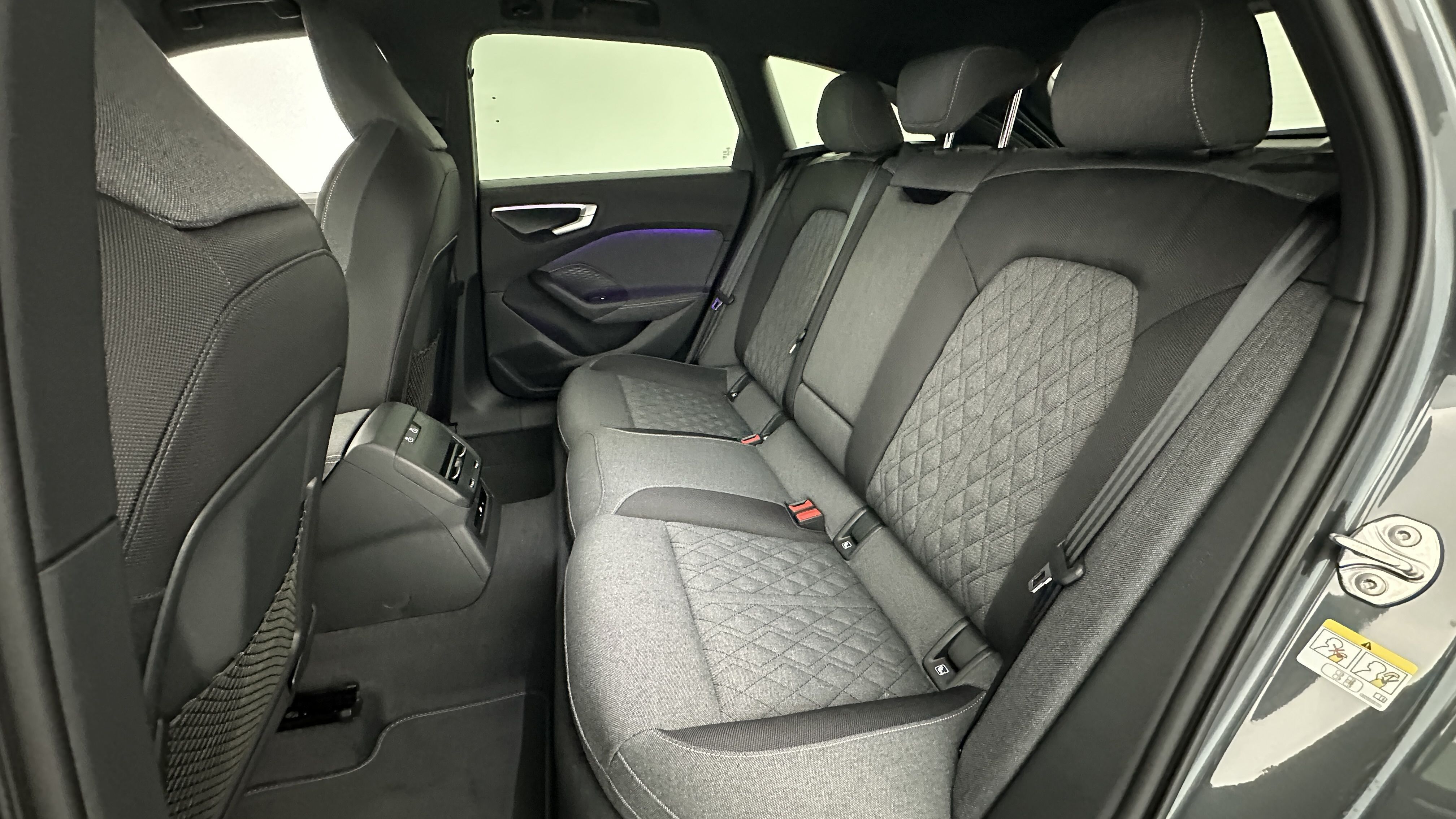 GLI00006563_p53 - AUDI - A5 - 2025 - photo 9