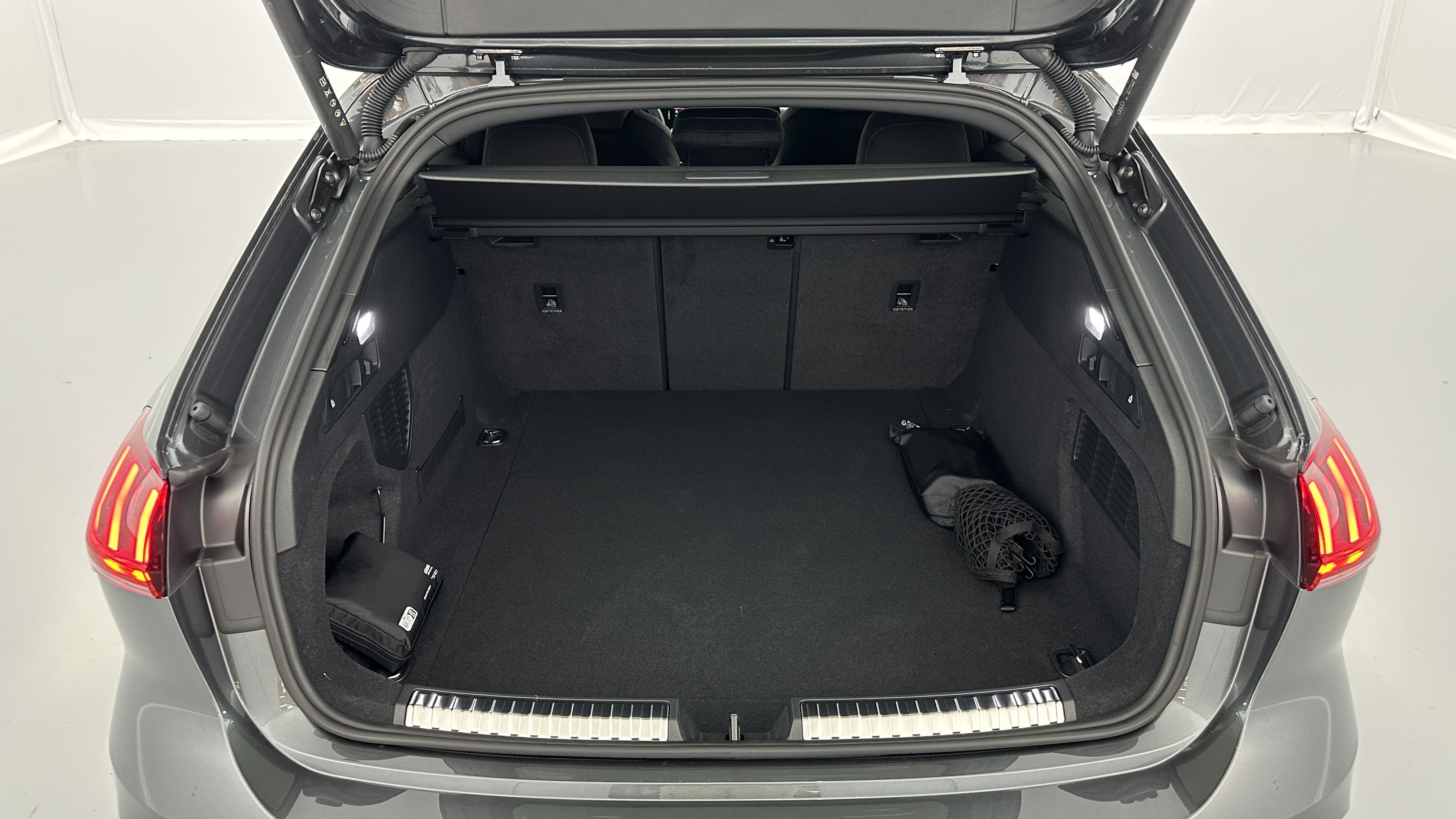 GLI00006563_p53 - AUDI - A5 - 2025 - photo 10