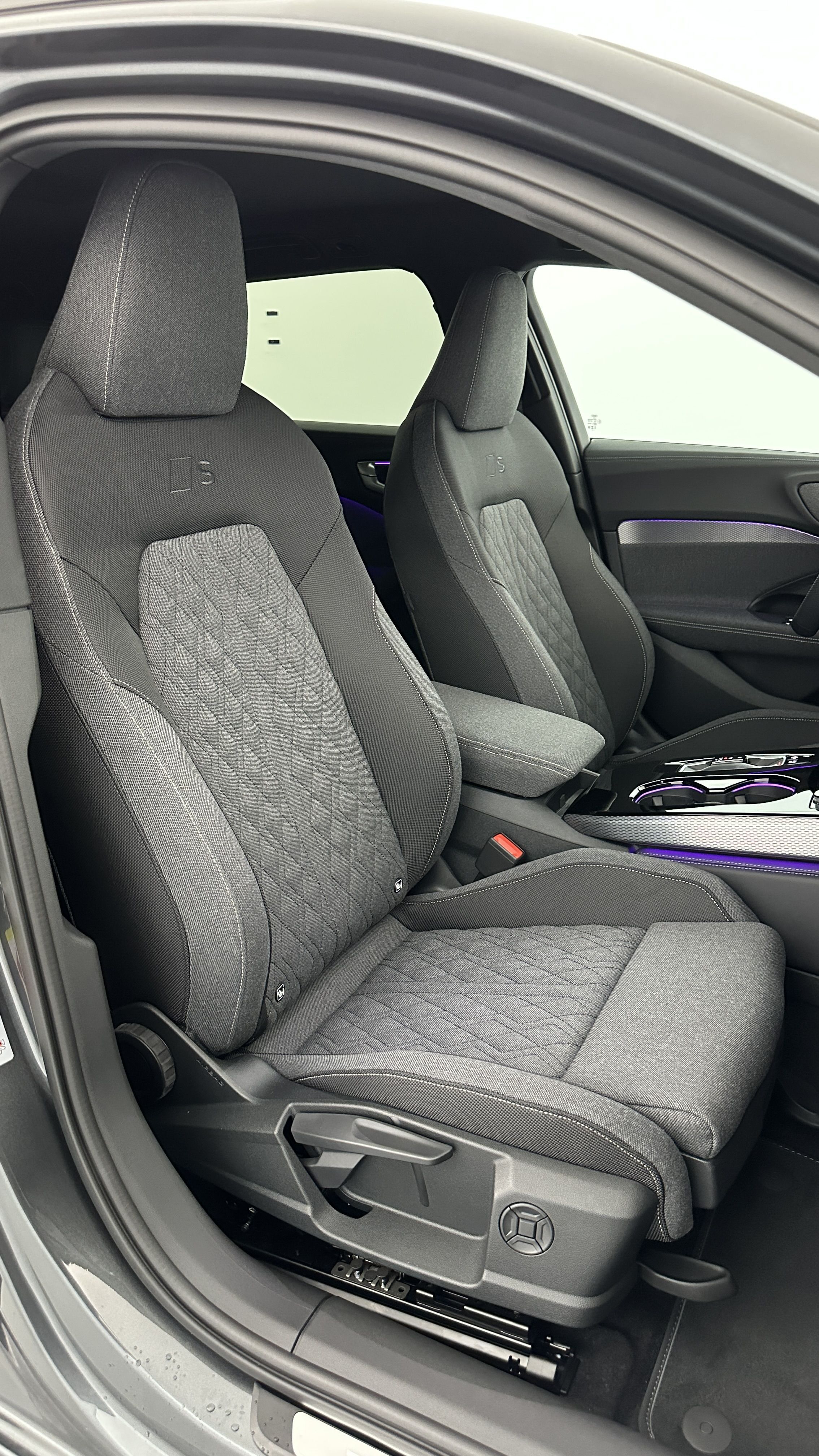 GLI00006563_p53 - AUDI - A5 - 2025 - photo 18