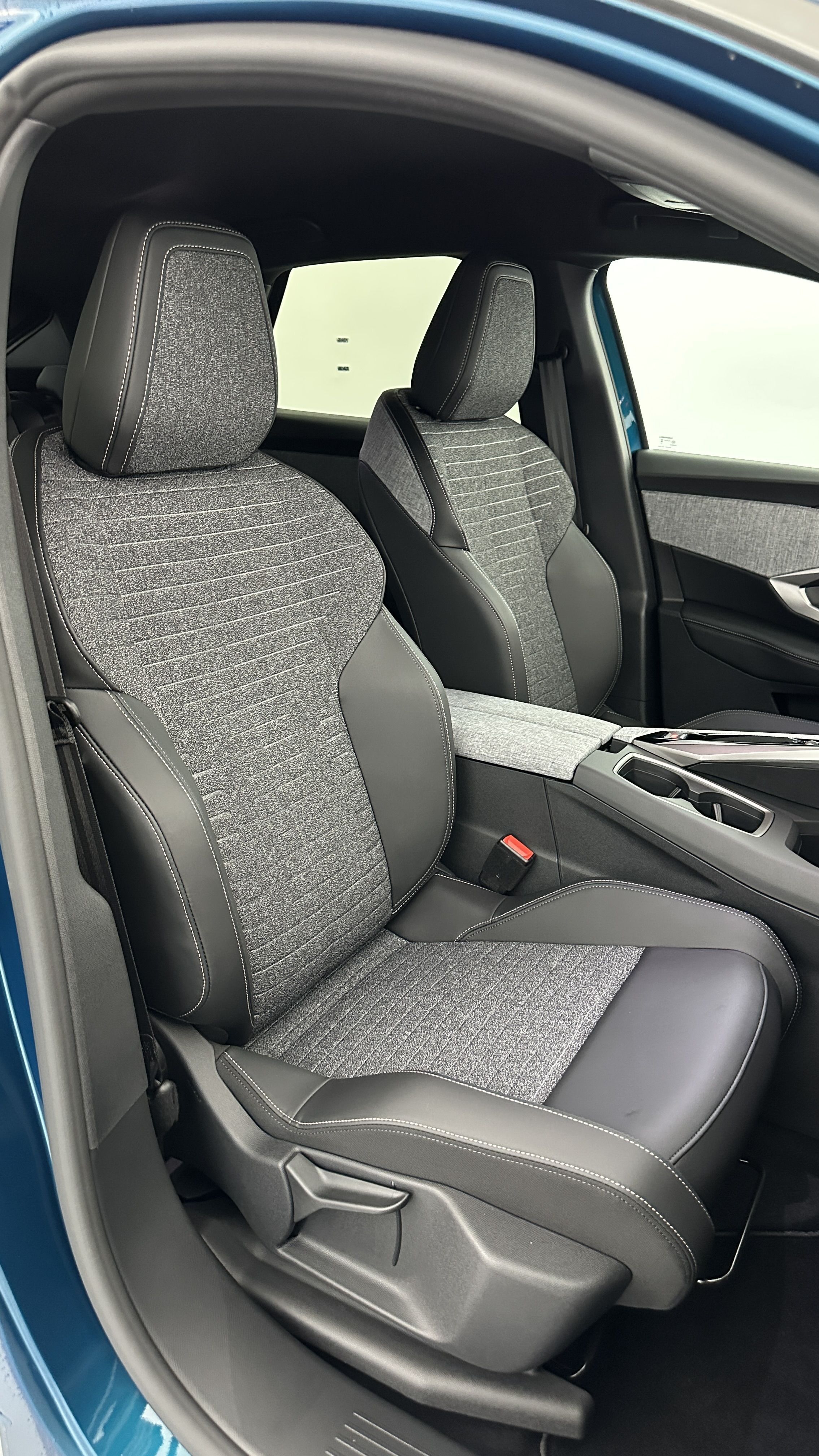 GLI00006038_p53 - PEUGEOT - 3008 - 2025 - photo 18