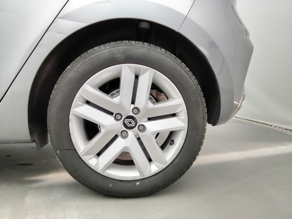 72485_p51 - RENAULT - CLIO - 2025 - photo 11