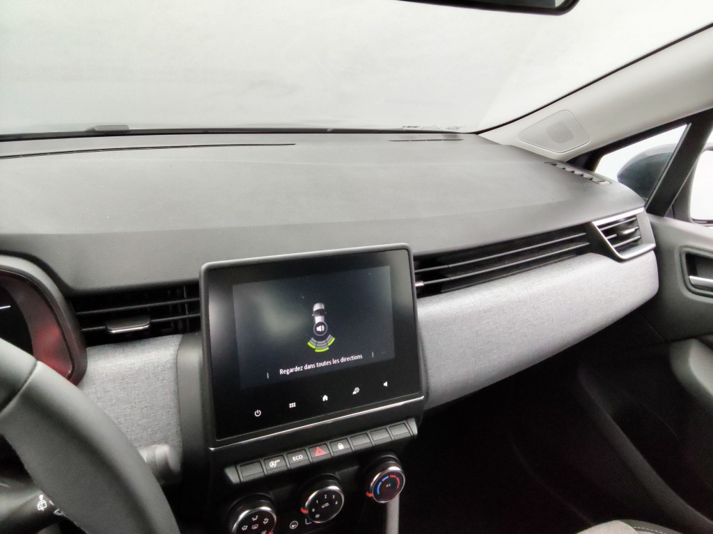 72485_p51 - RENAULT - CLIO - 2025 - photo 6