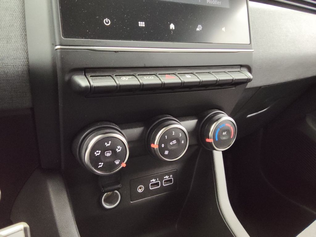 72485_p51 - RENAULT - CLIO - 2025 - photo 7