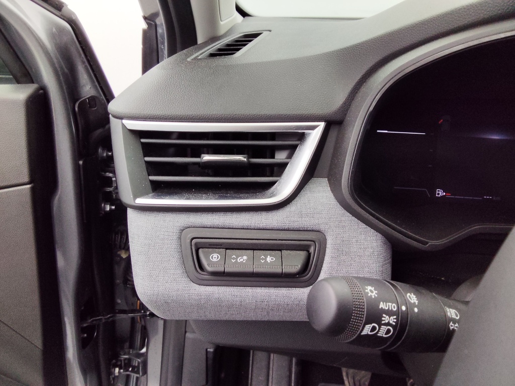 72485_p51 - RENAULT - CLIO - 2025 - photo 8