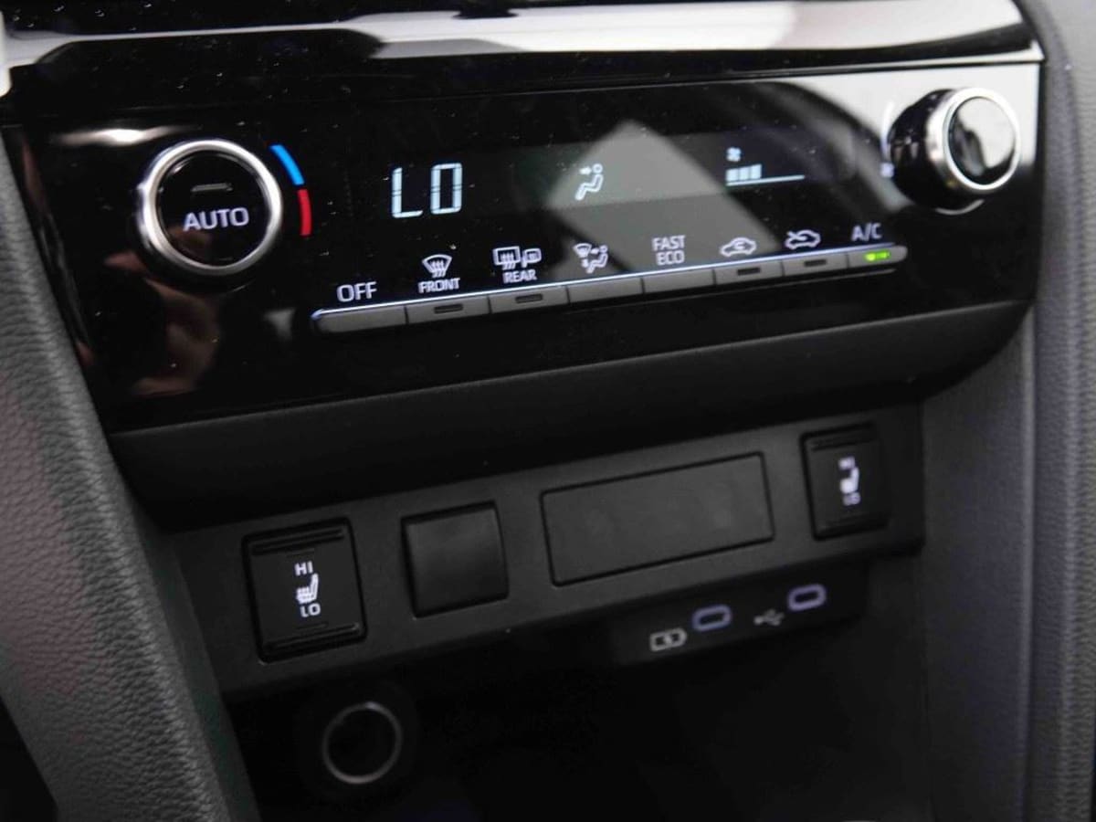 360426_p2 - TOYOTA - YARIS CROSS - 2025 - photo 10