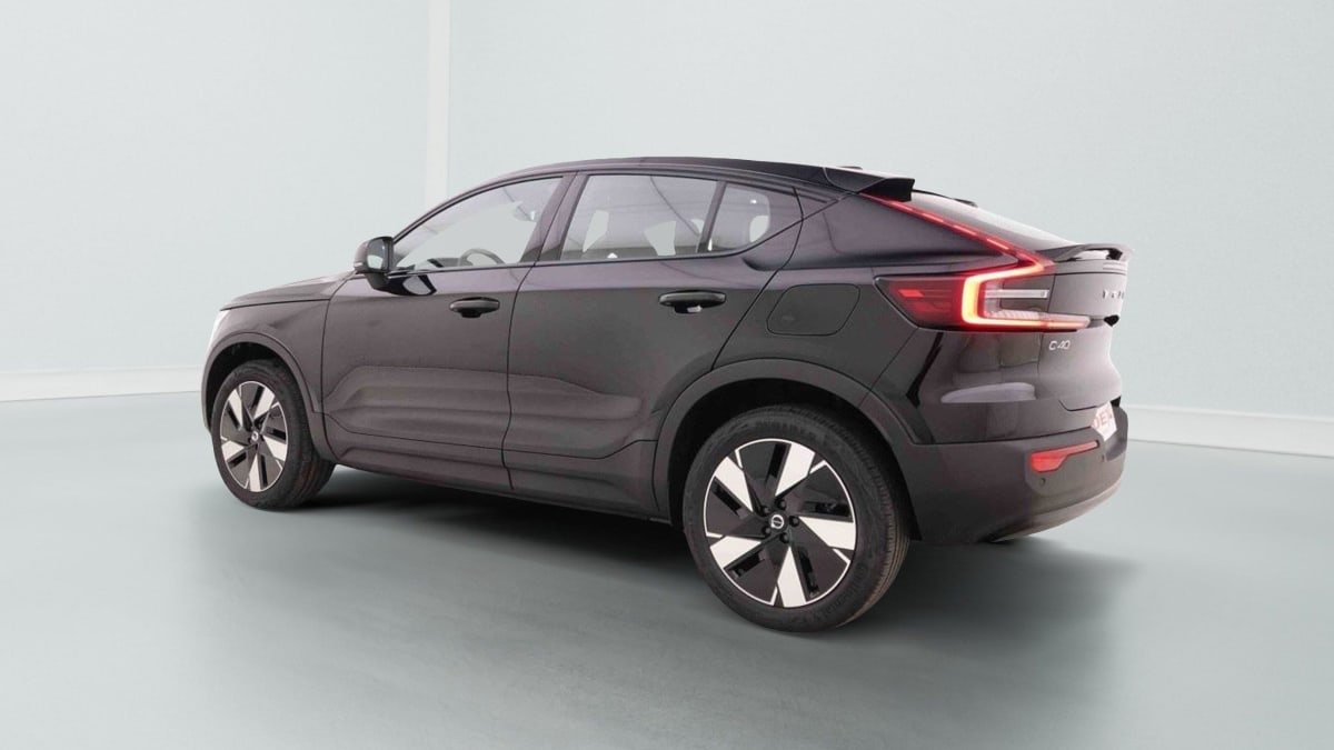 361102_p2 - VOLVO - EC40 - 2025 - photo 4