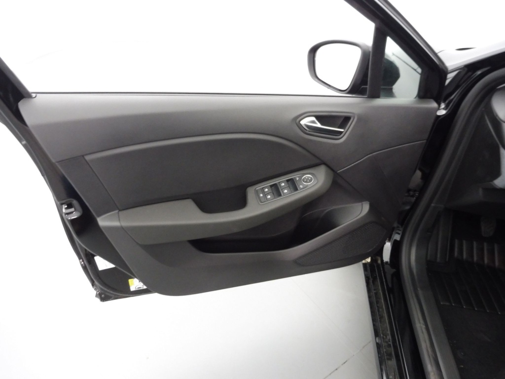 69840_p51 - RENAULT - CLIO - 2025 - photo 18