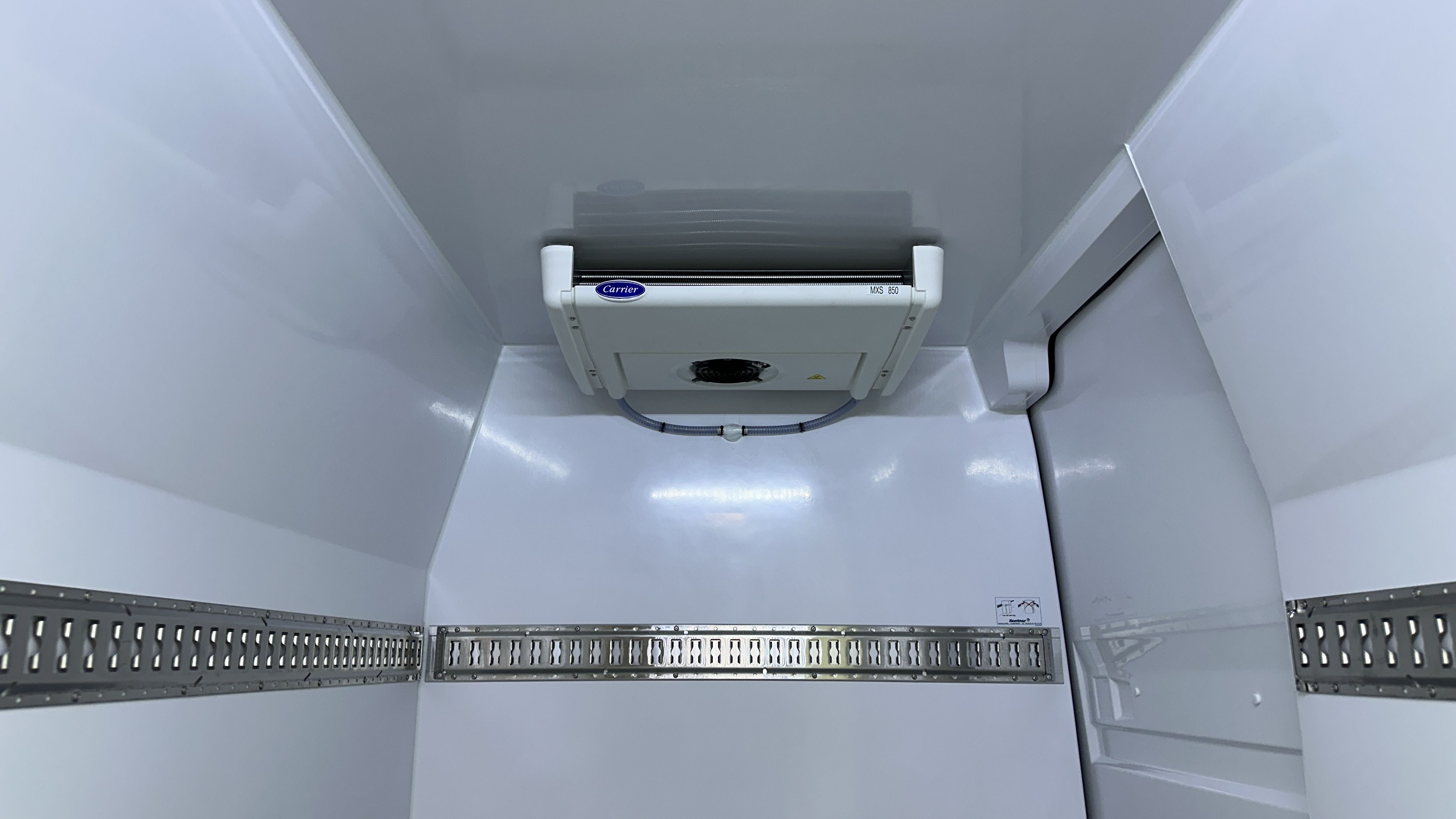 GLI00007235_p53 - RENAULT - MASTER - 2025 - photo 14