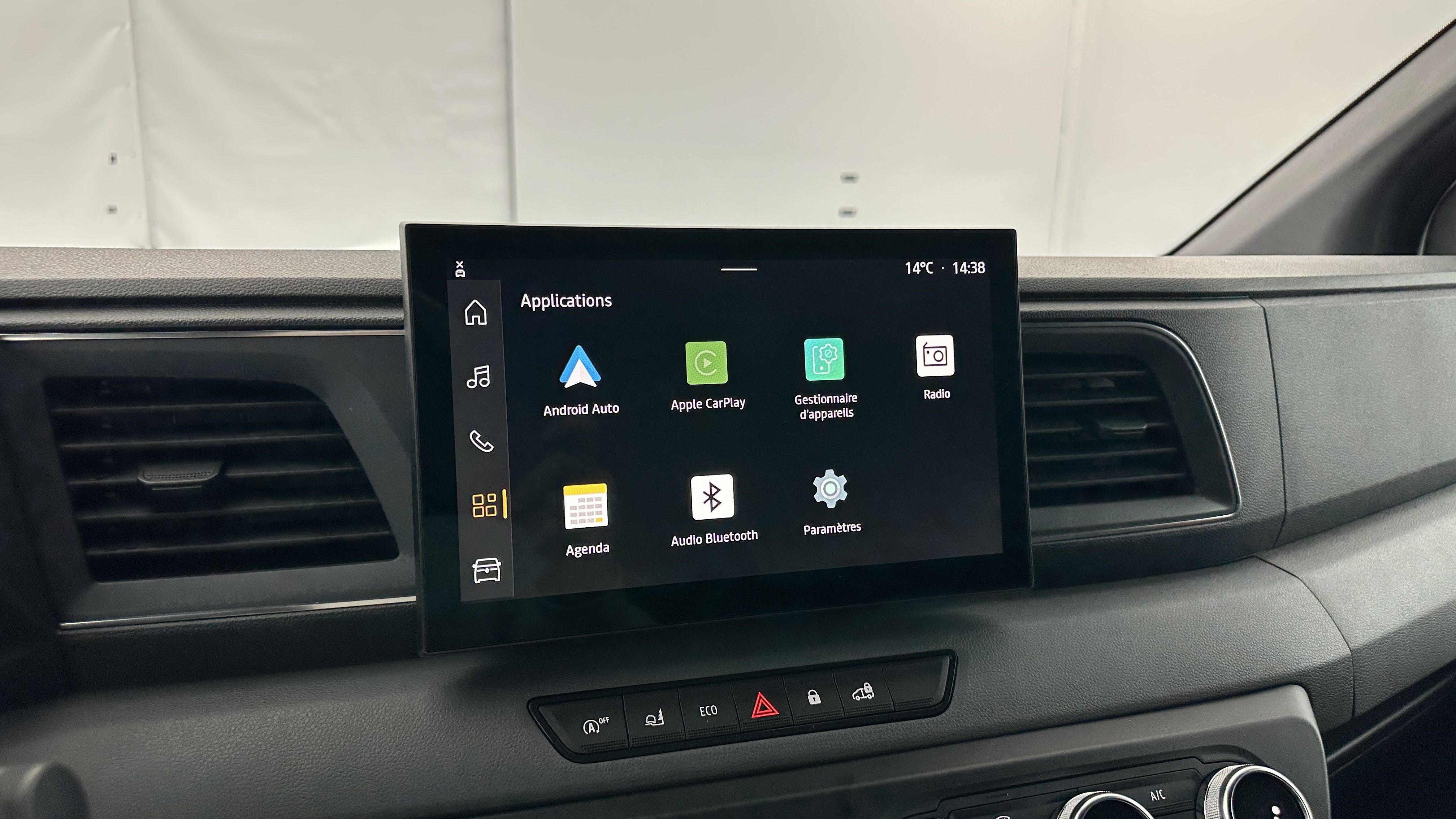 GLI00007235_p53 - RENAULT - MASTER - 2025 - photo 17