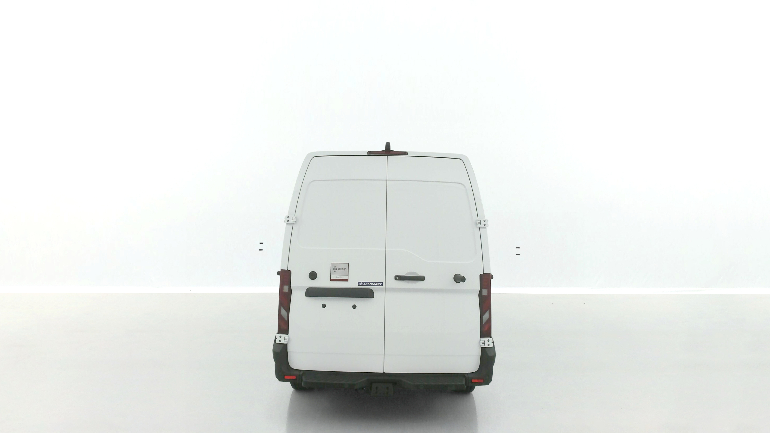 GLI00007235_p53 - RENAULT - MASTER - 2025 - photo 18