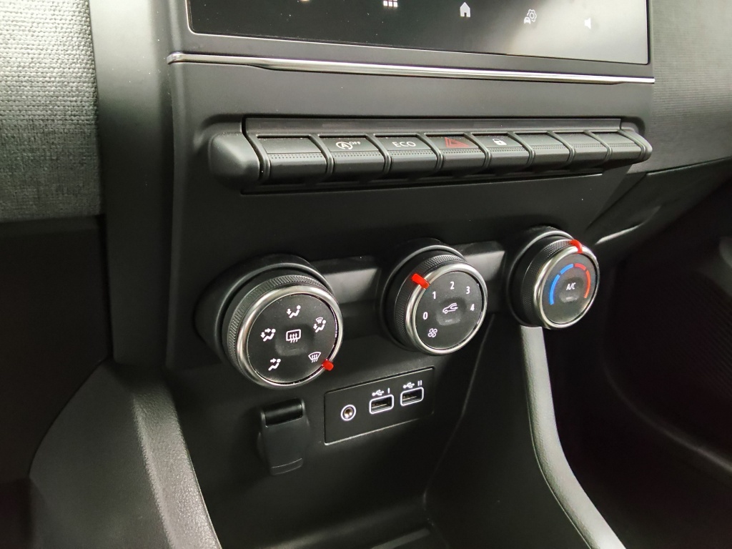 71339_p51 - RENAULT - CLIO - 2025 - photo 7